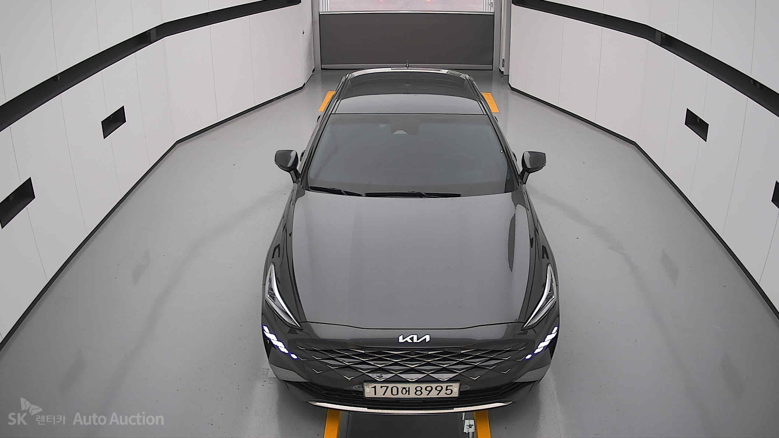 2022 - kia k8