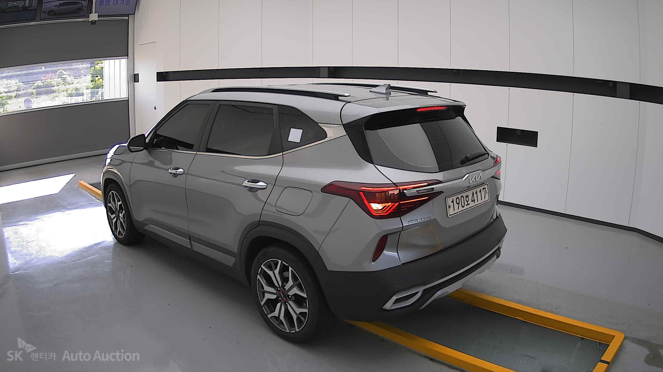 2023 - kia seltos