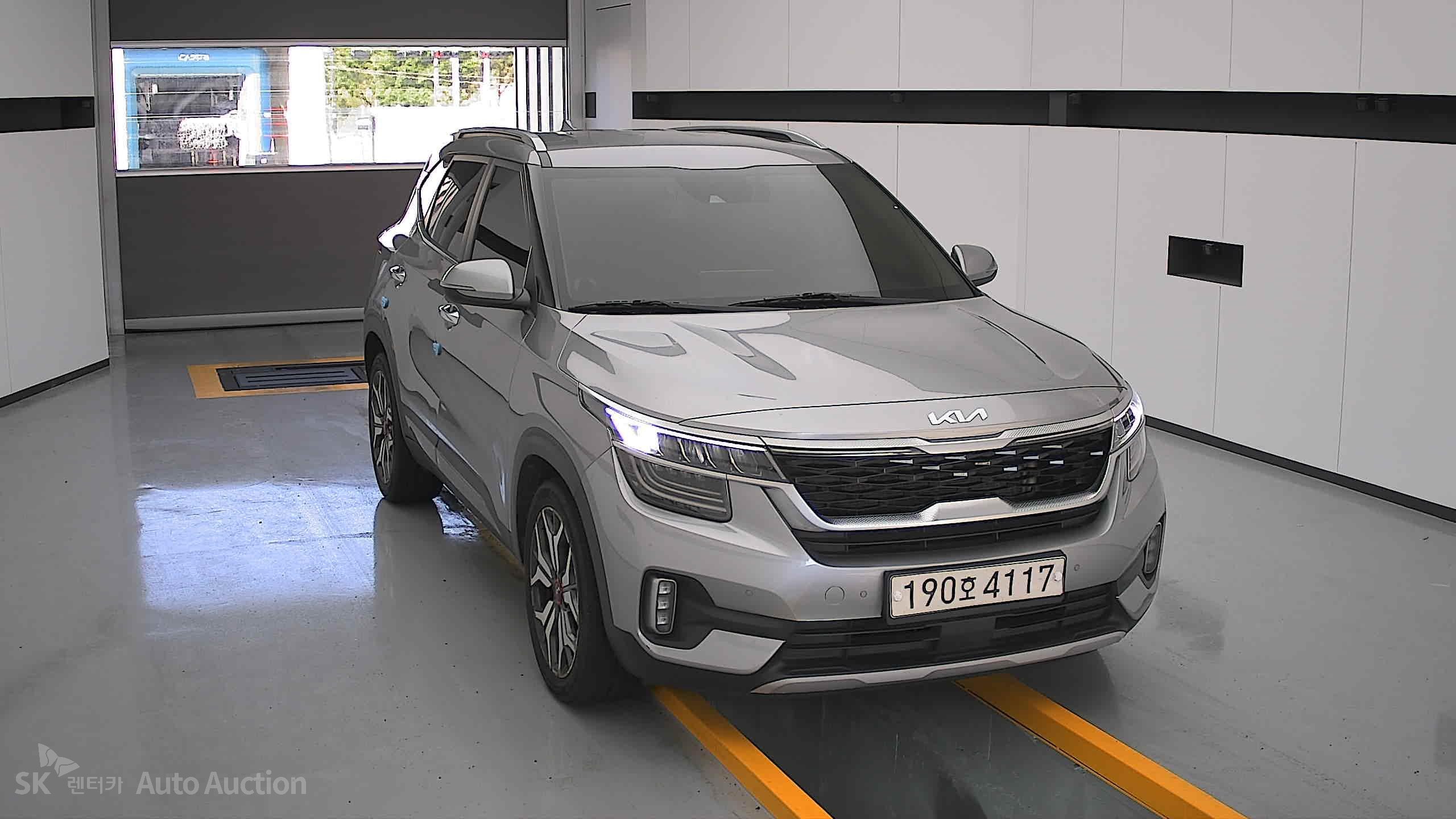 2023 - kia seltos