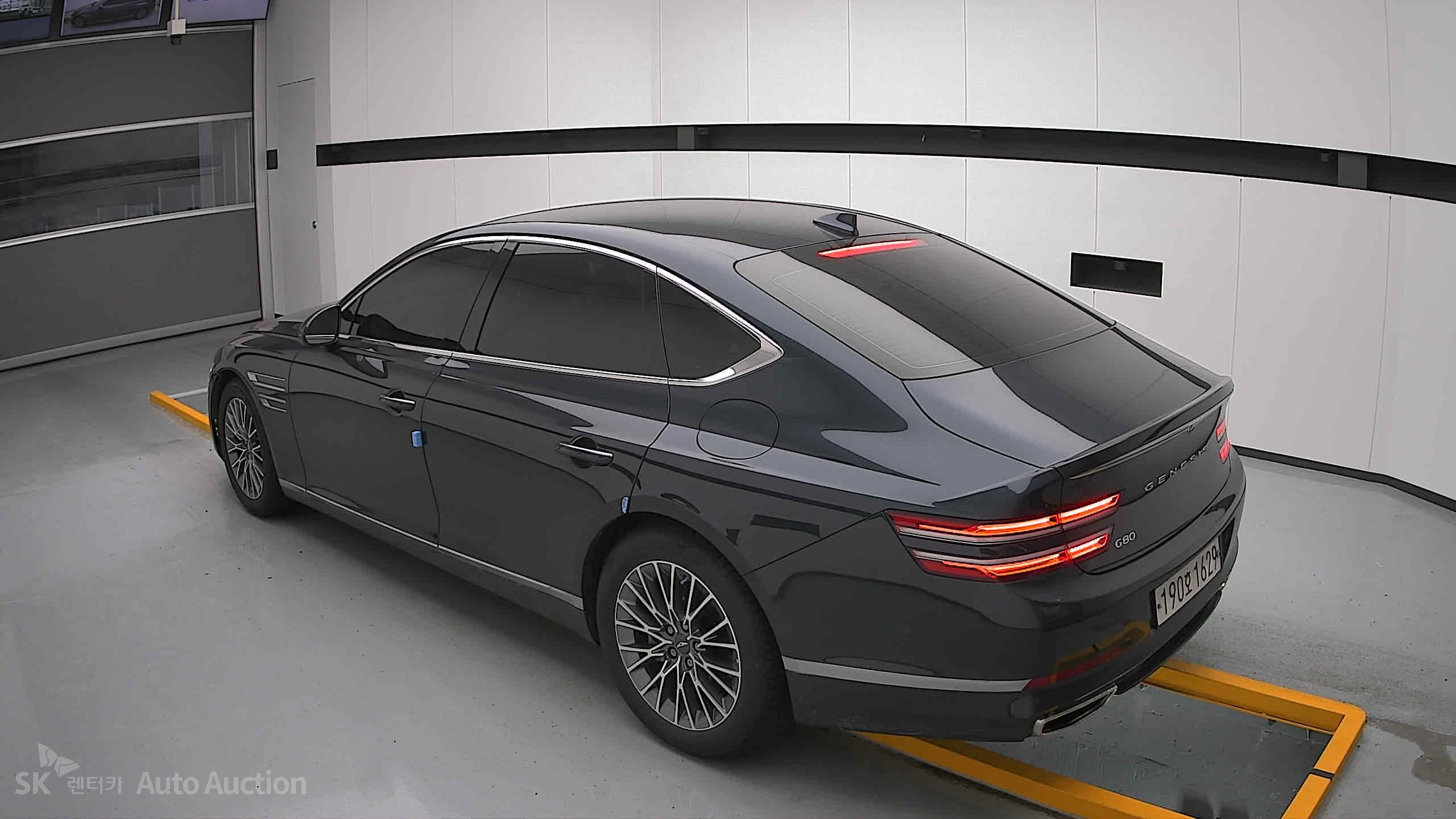 2022 - genesis g80
