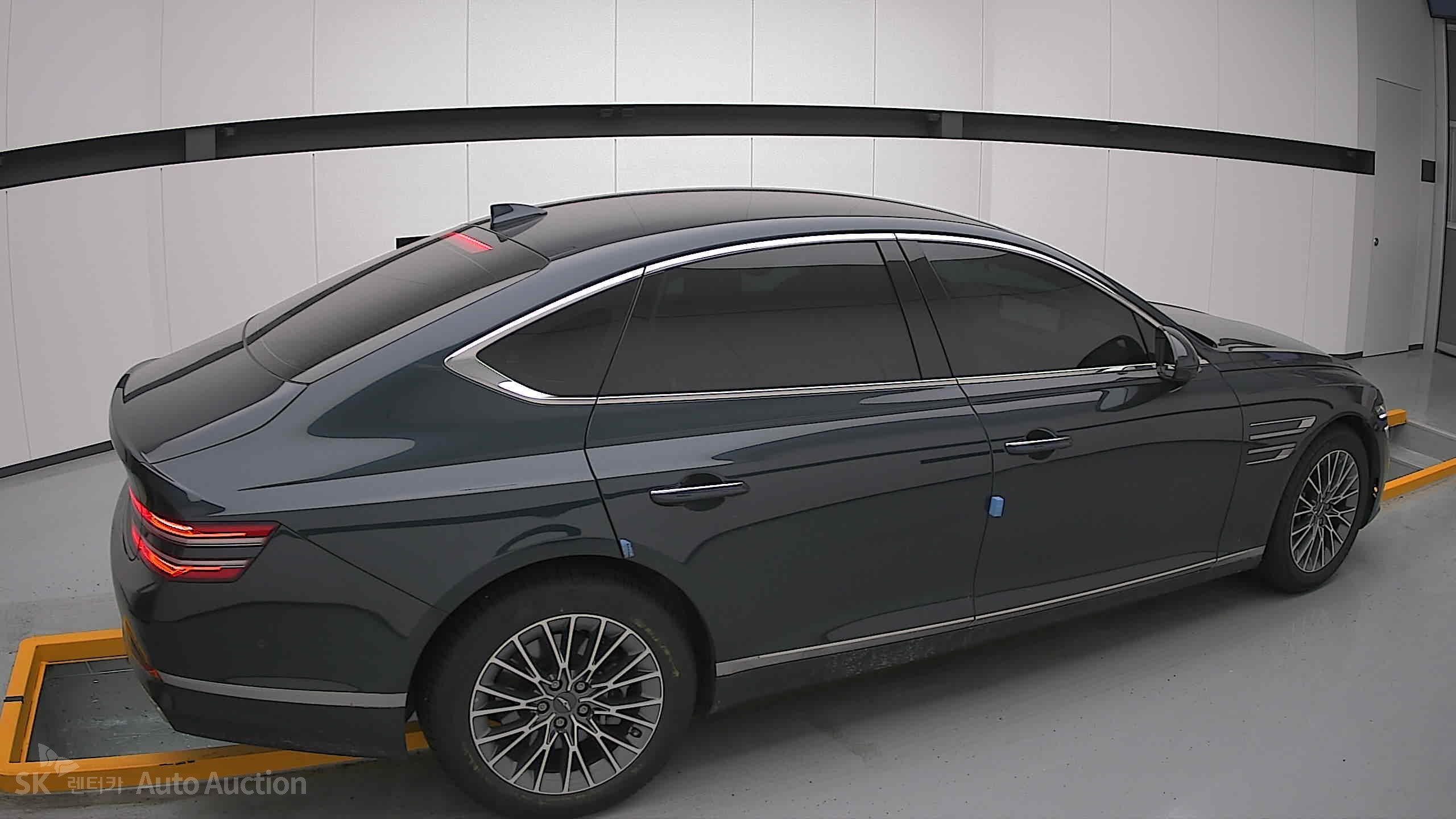 2022 - genesis g80