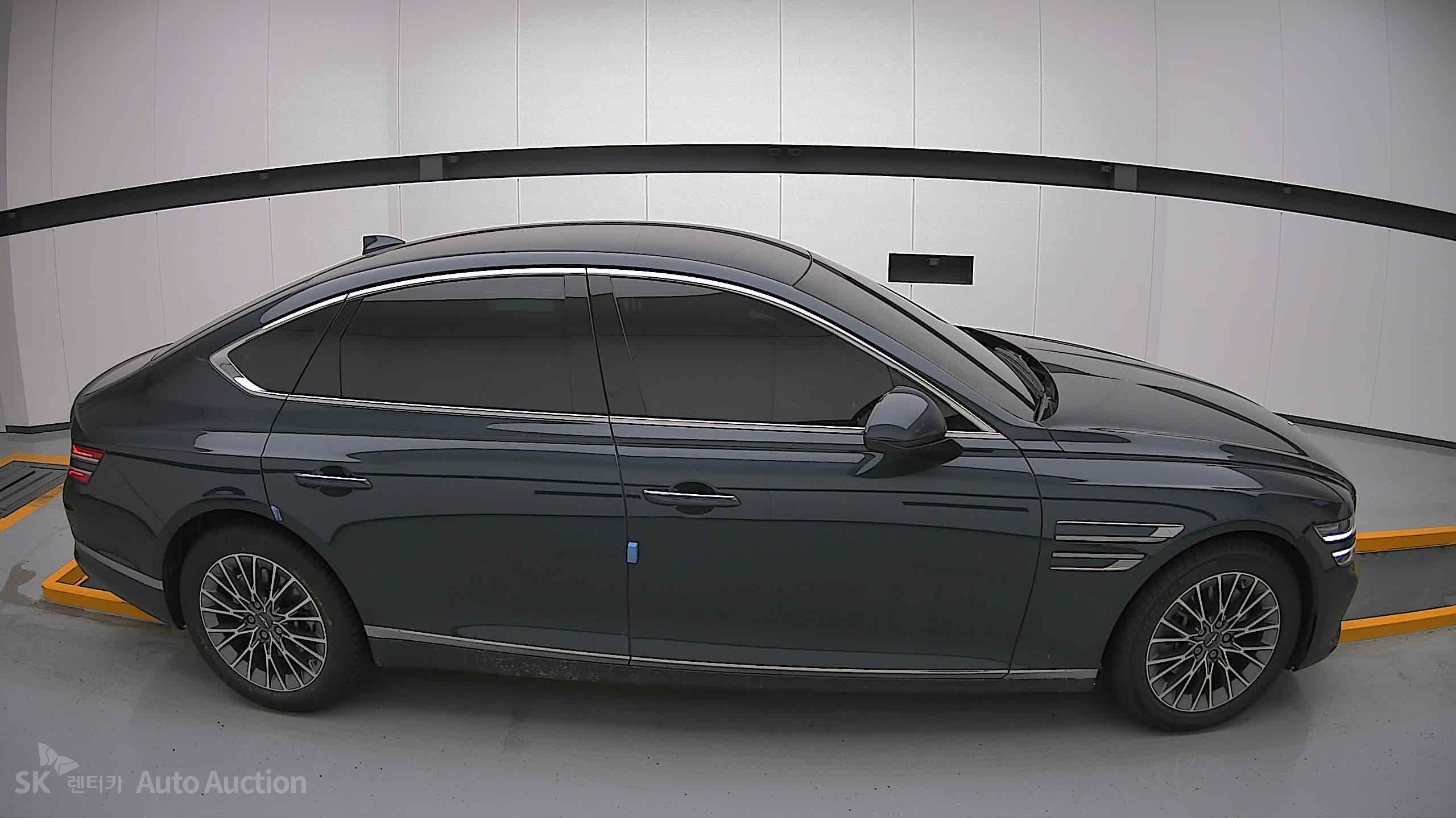 2022 - genesis g80