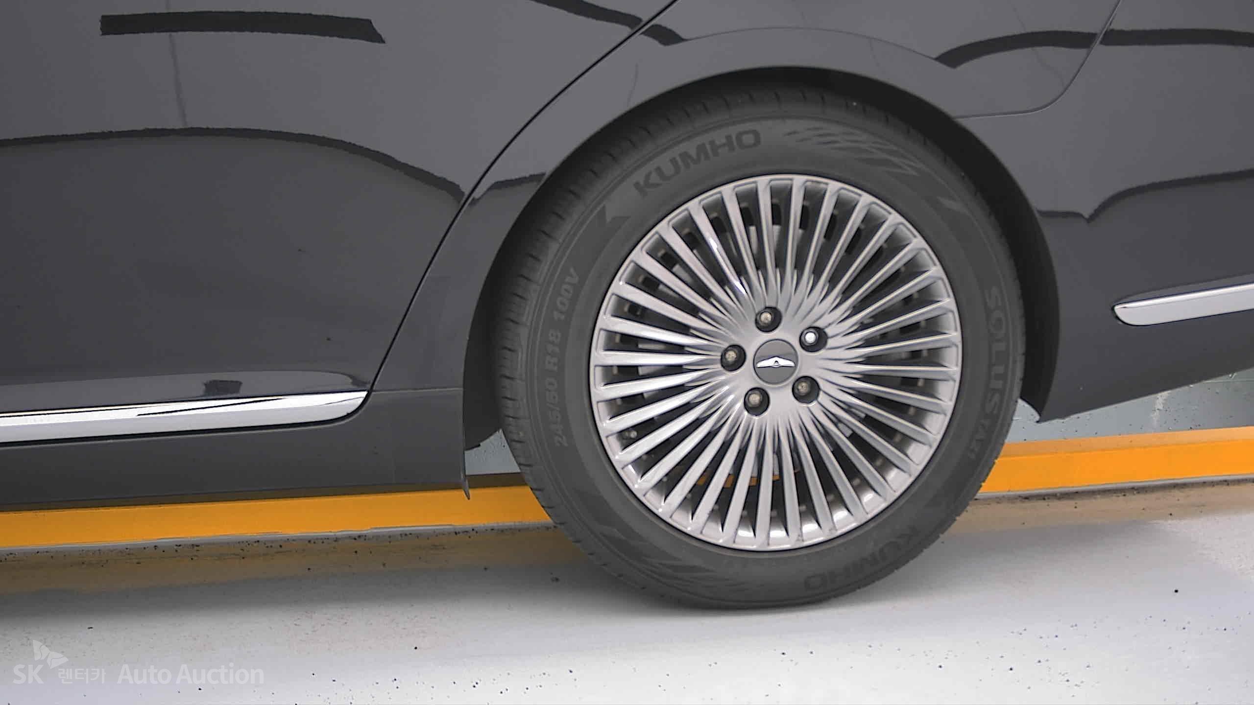 2021 - genesis g90