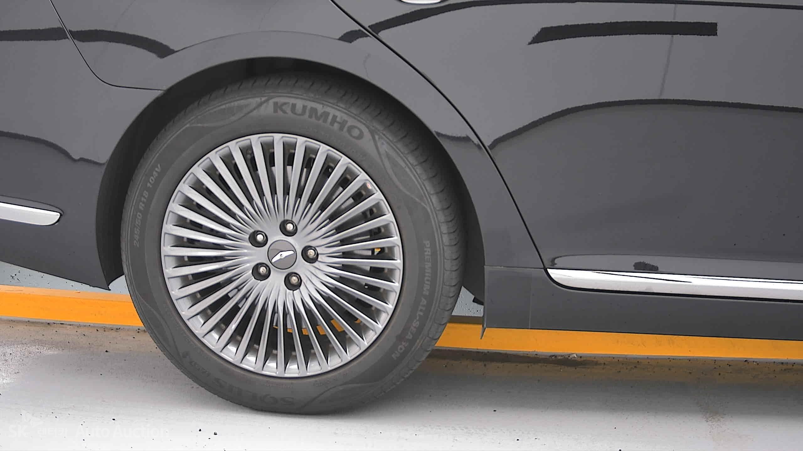 2021 - genesis g90