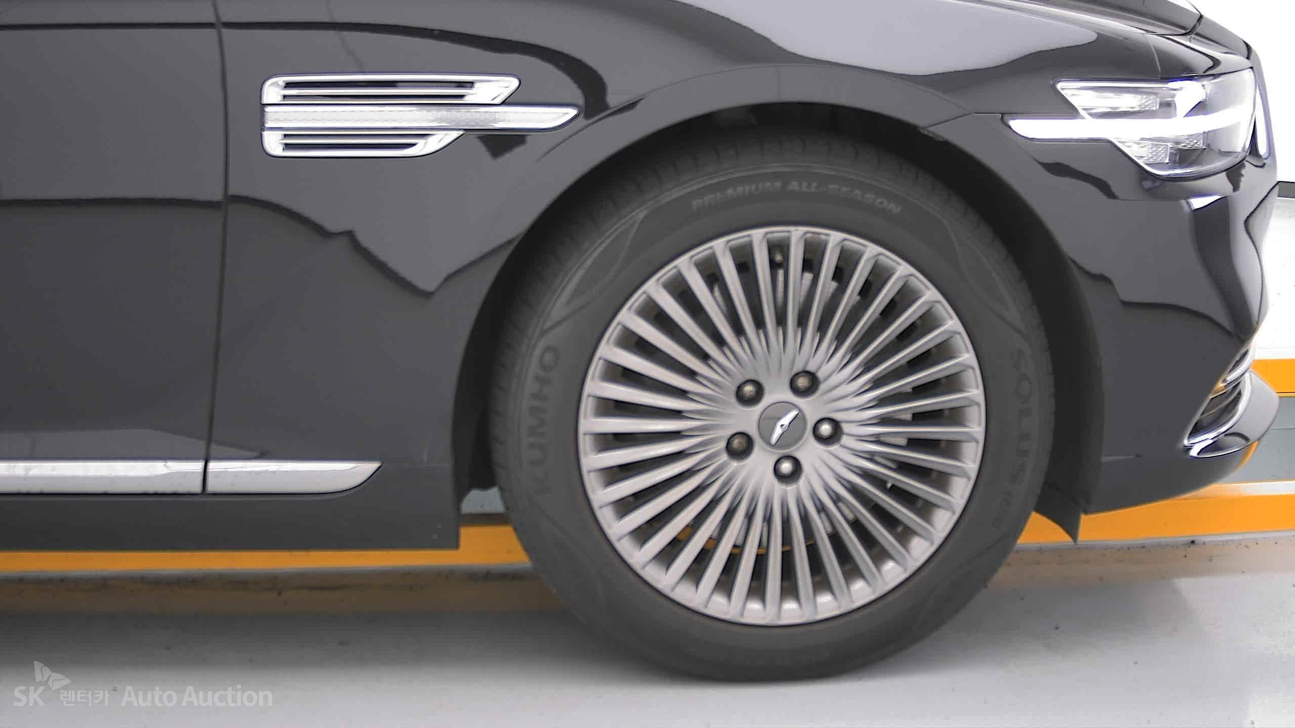 2021 - genesis g90