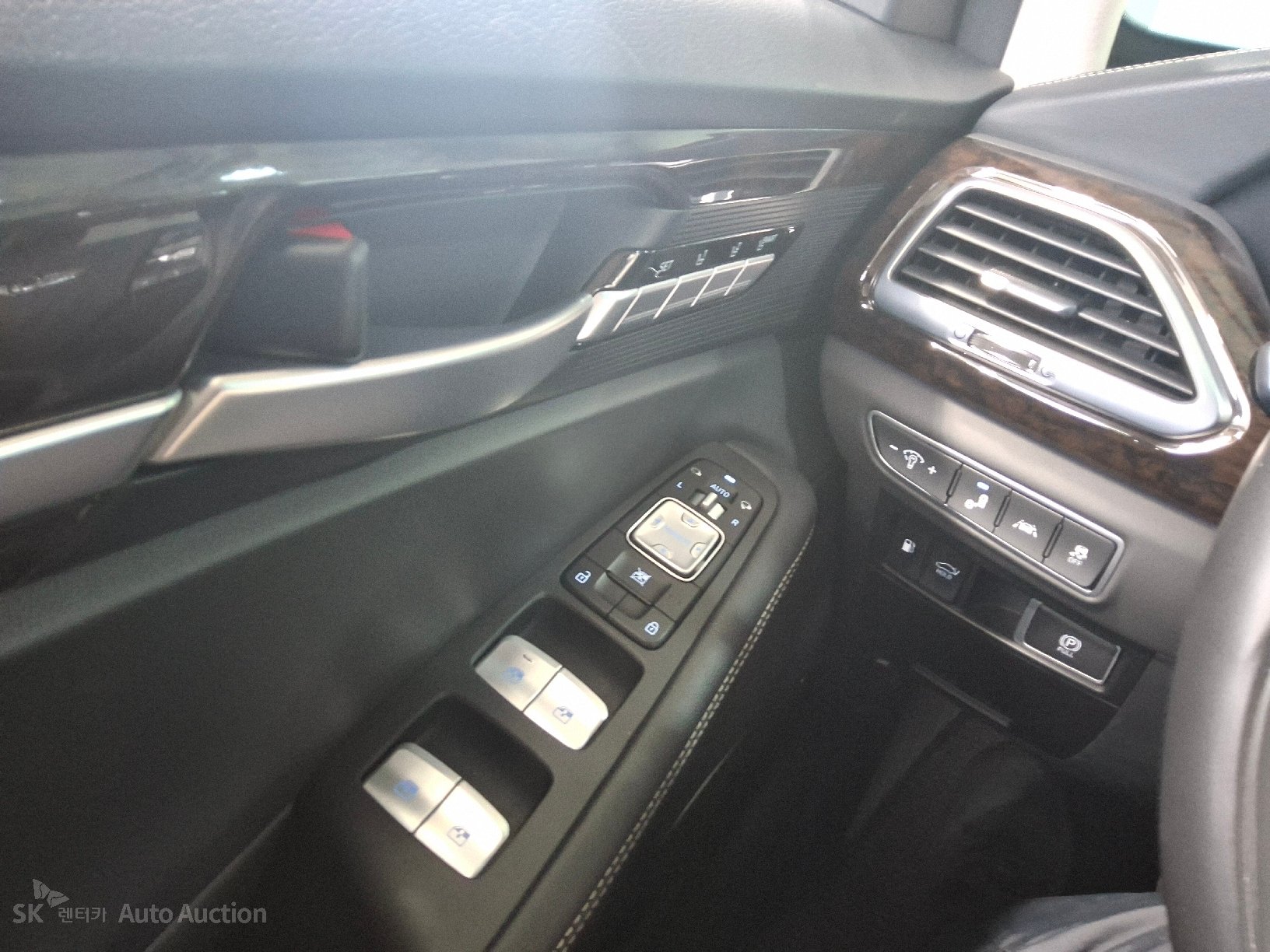2021 - genesis g90