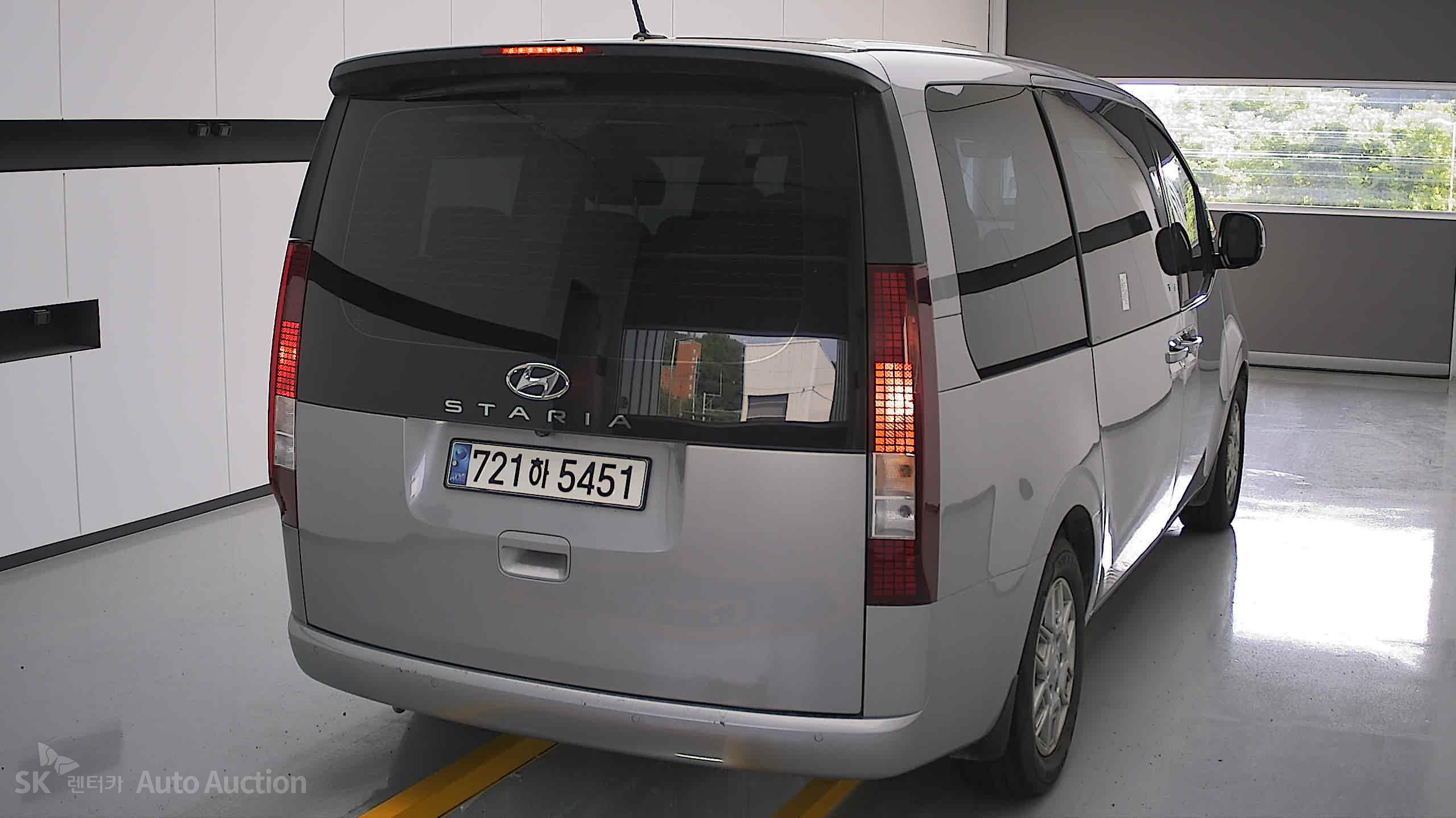 2023 - hyundai staria