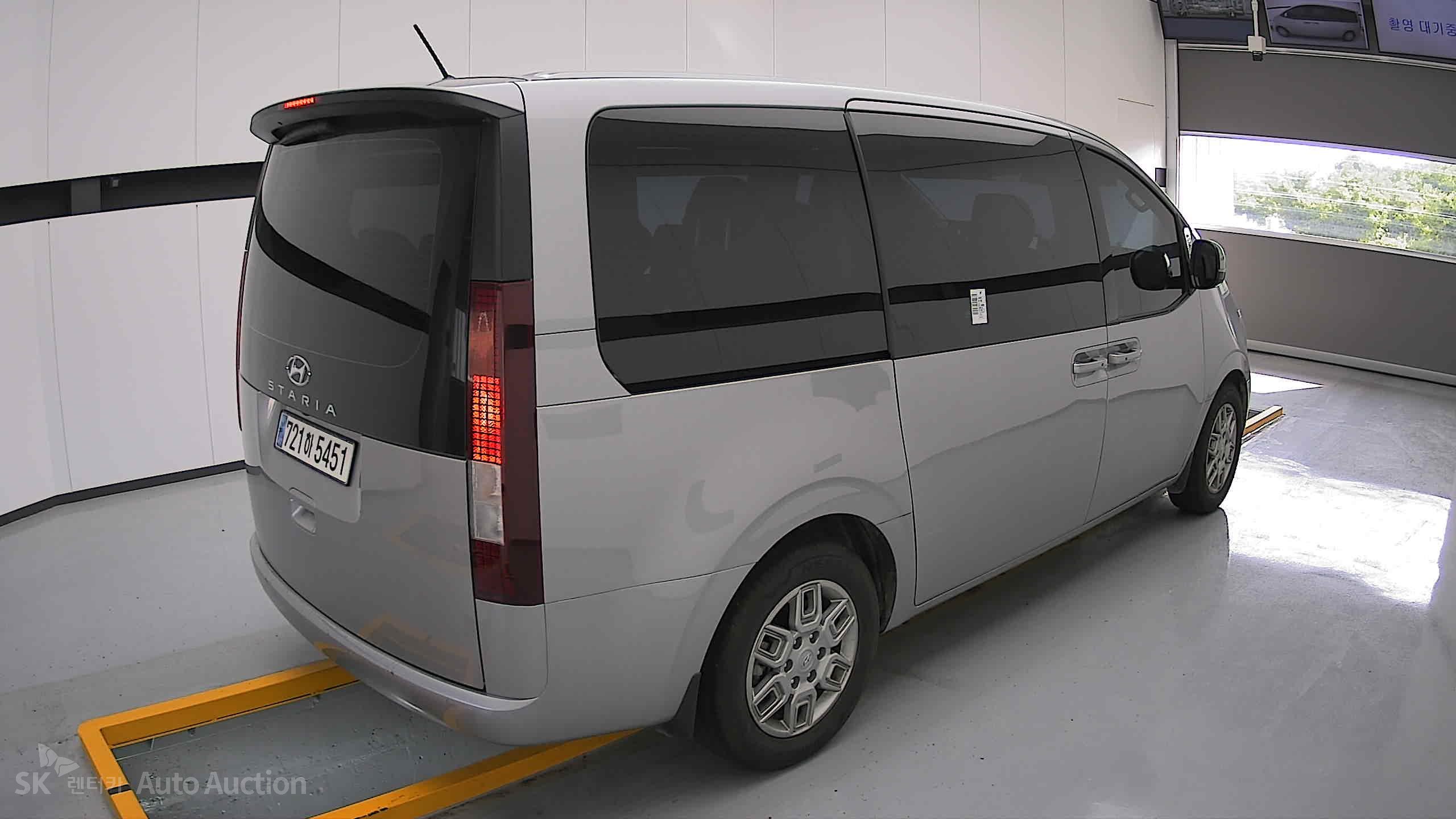 2023 - hyundai staria