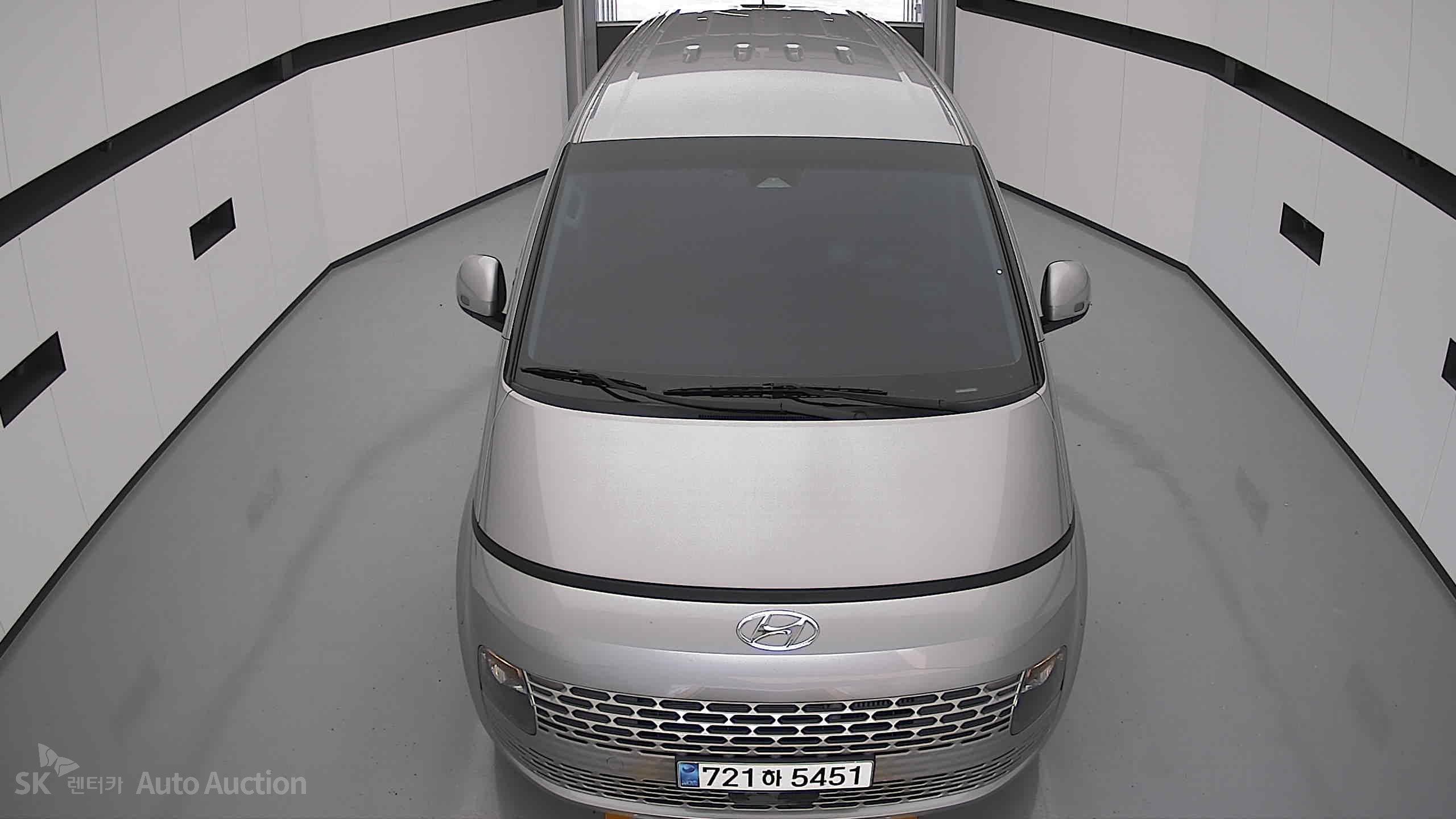 2023 - hyundai staria