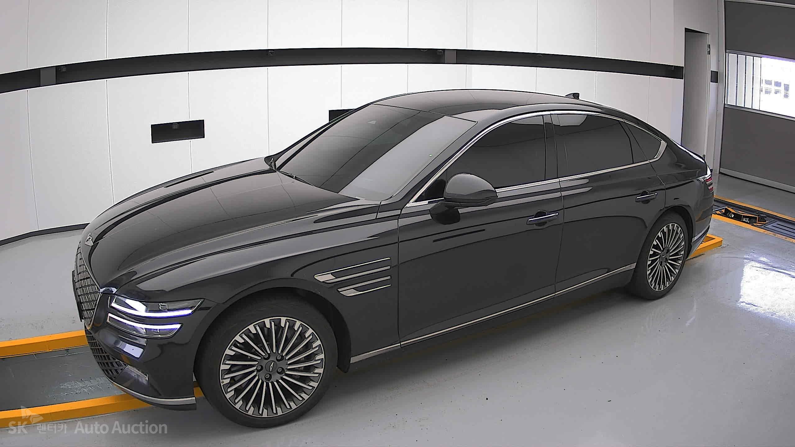2022 - genesis eg80
