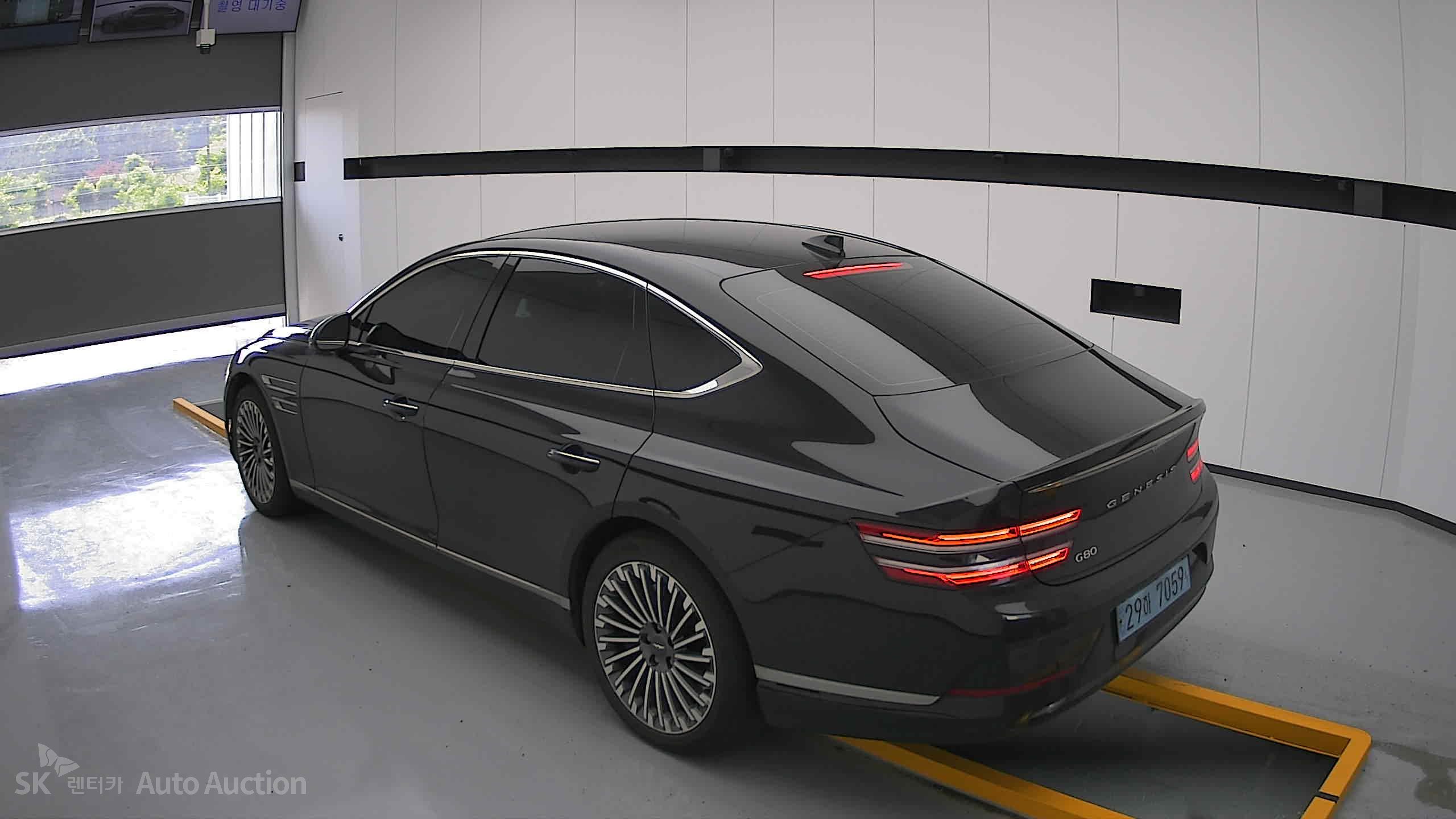 2022 - genesis eg80