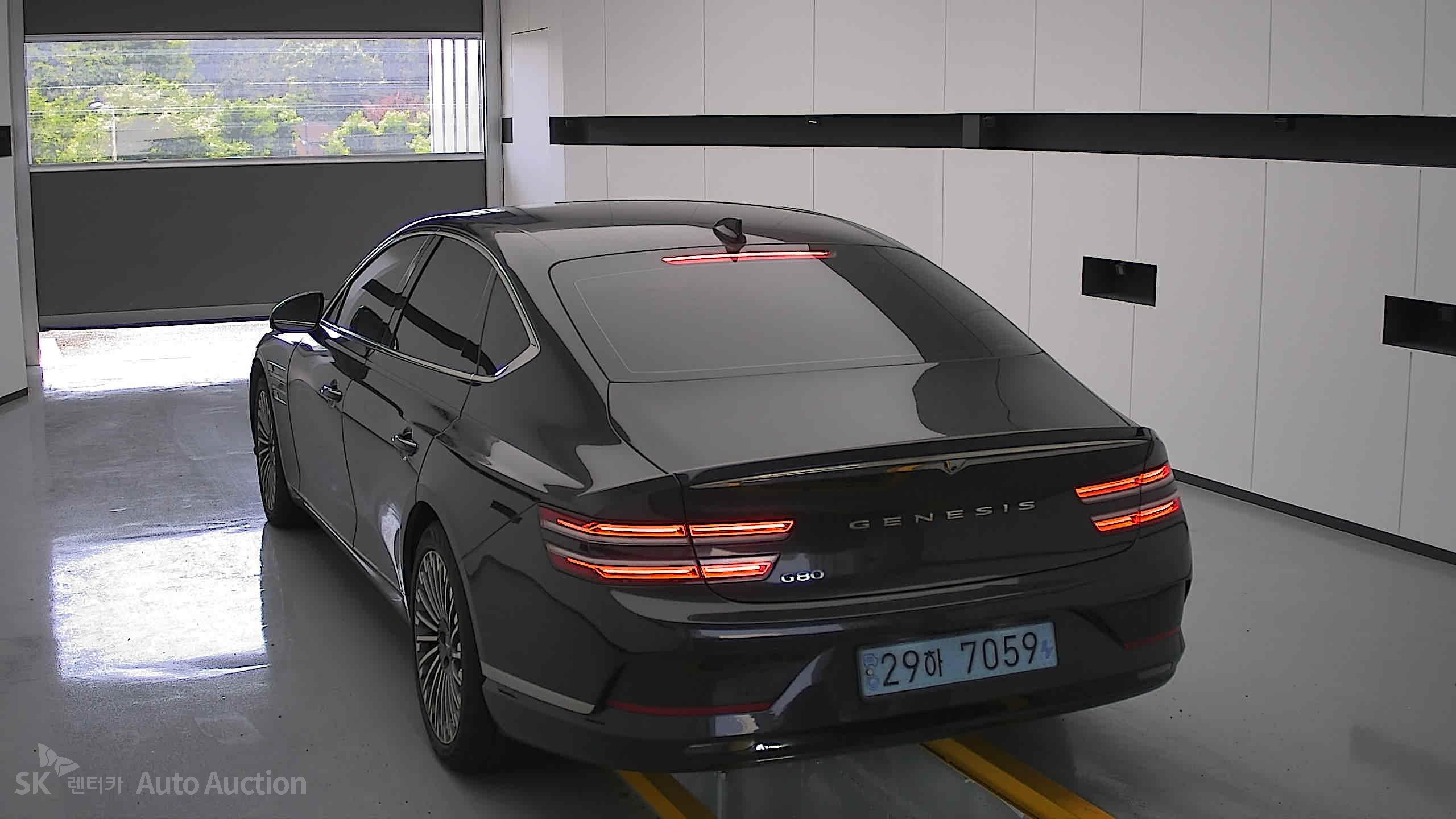 2022 - genesis eg80