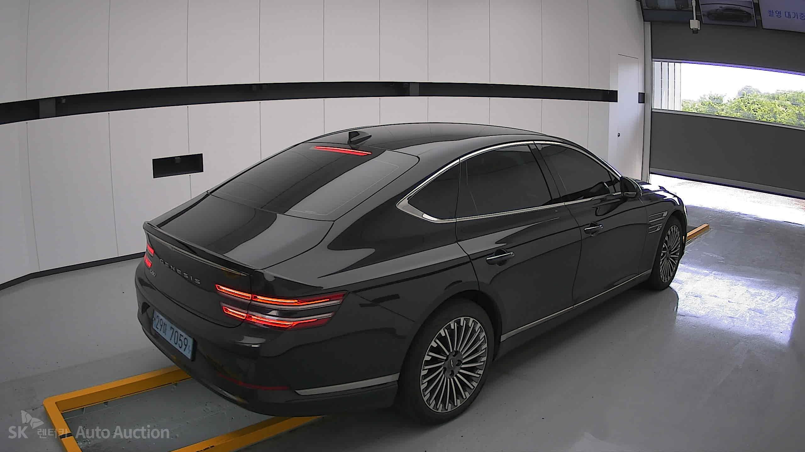 2022 - genesis eg80