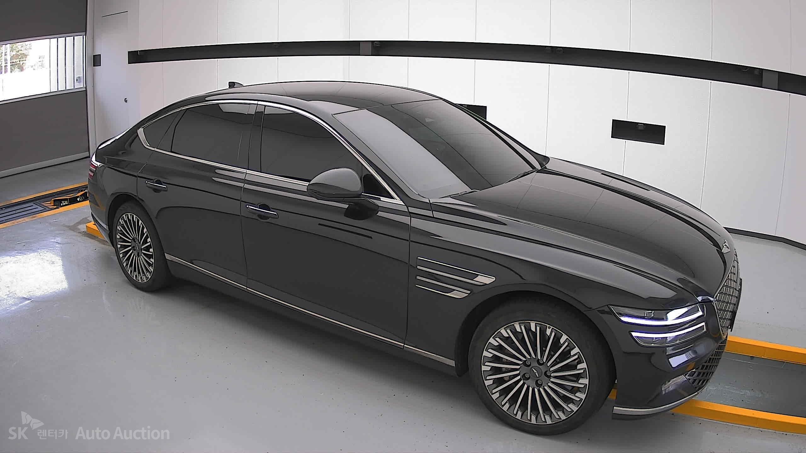 2022 - genesis eg80
