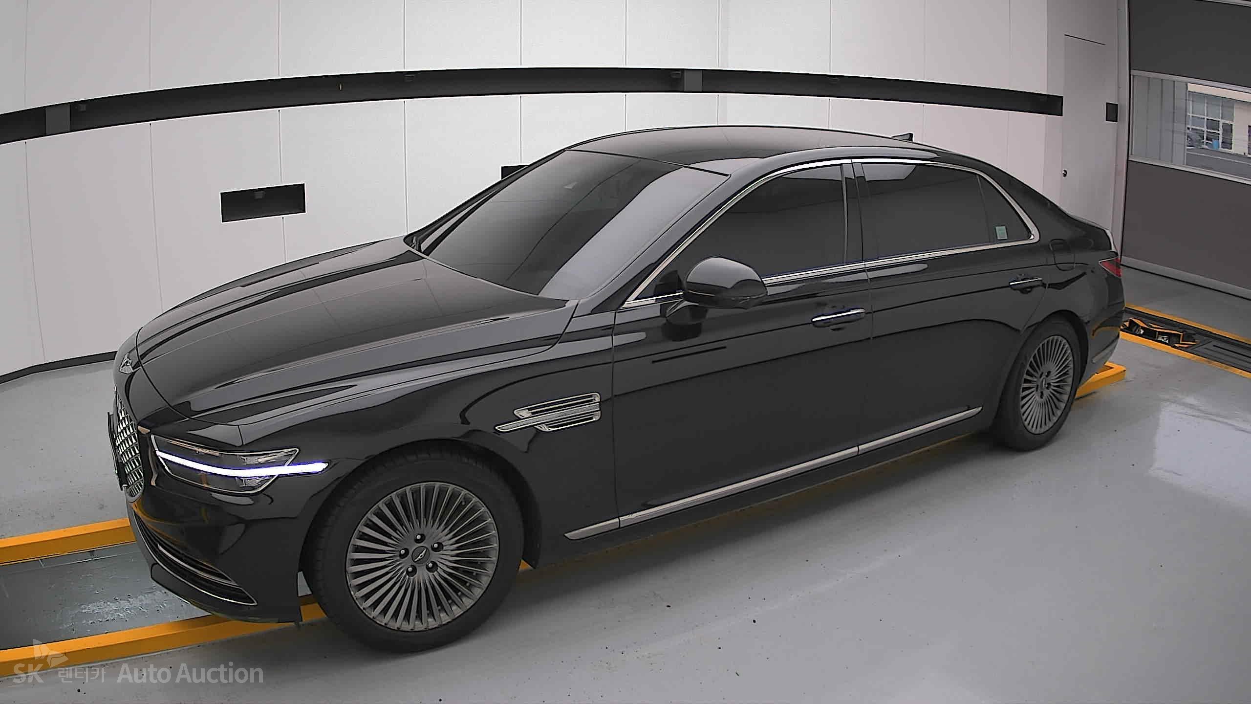 2021 - genesis g90