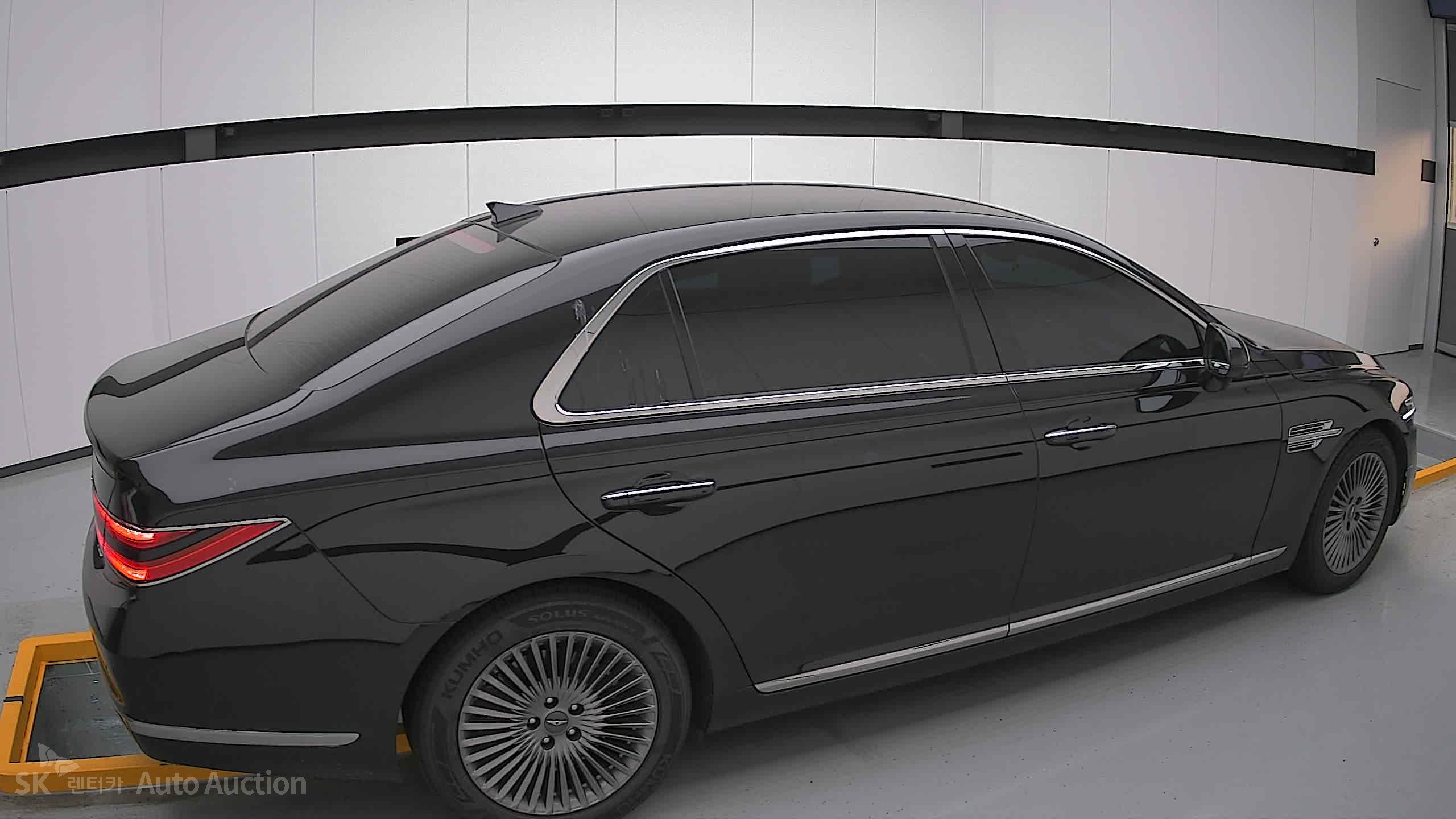 2021 - genesis g90