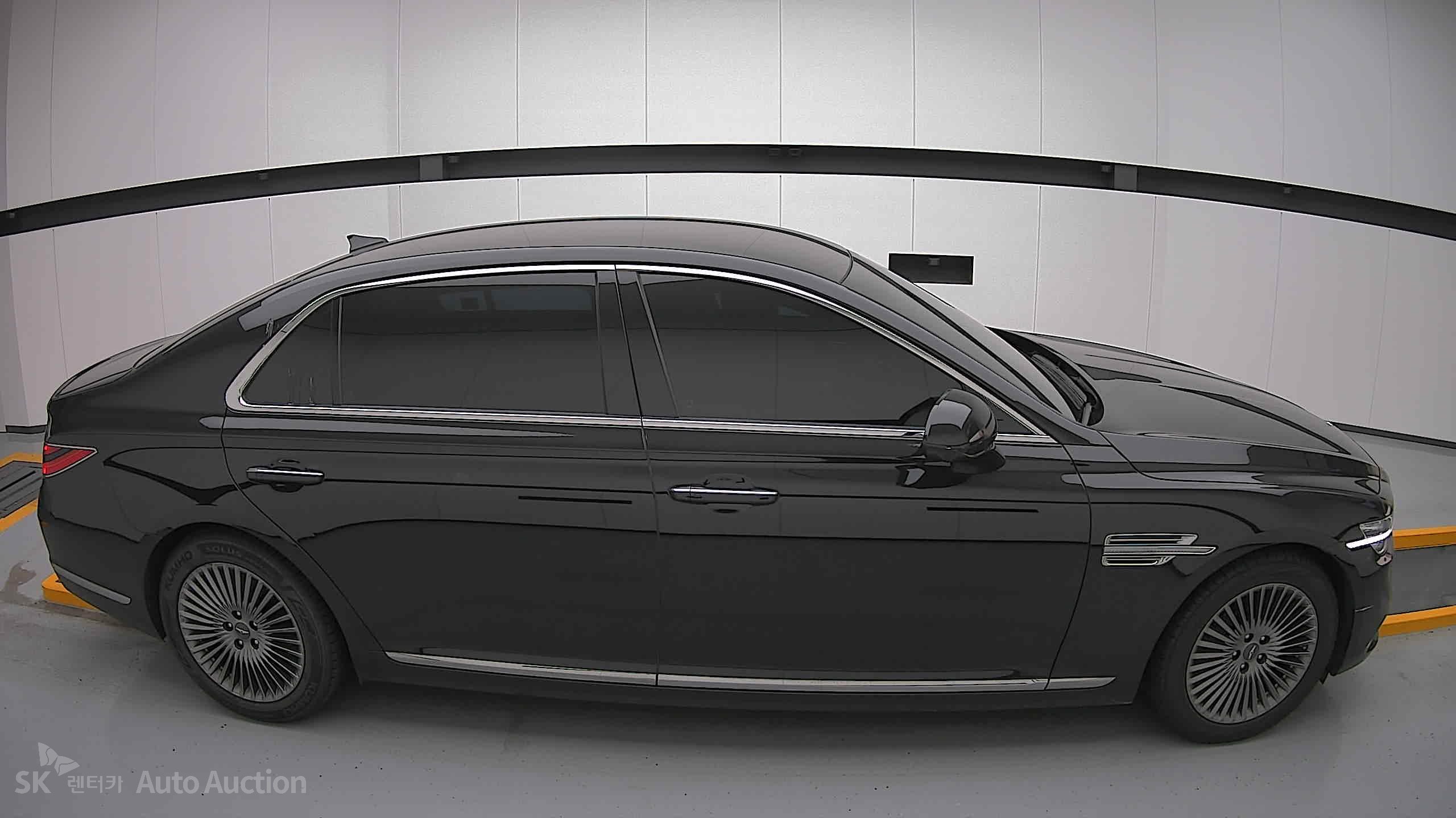 2021 - genesis g90