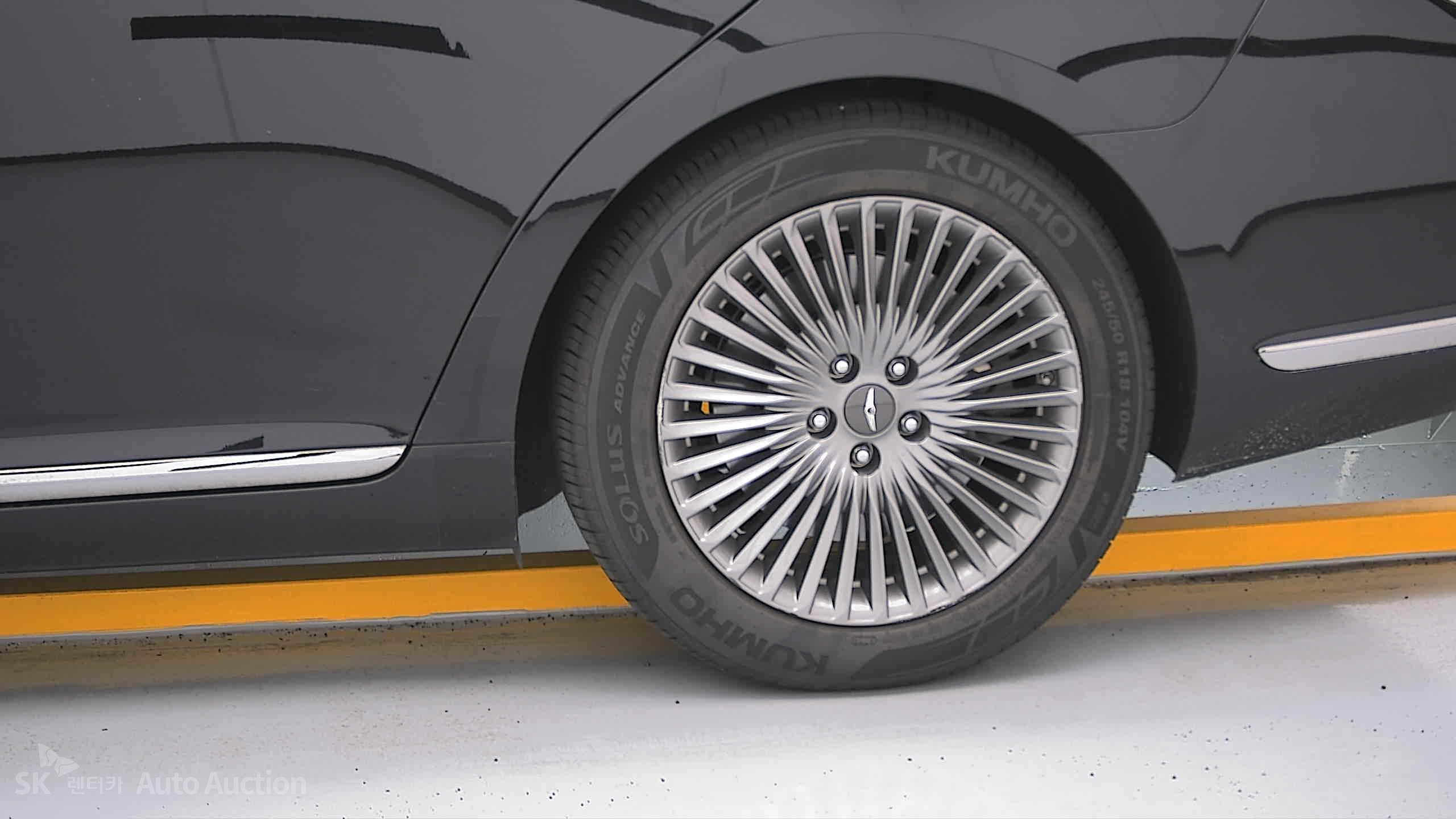 2021 - genesis g90