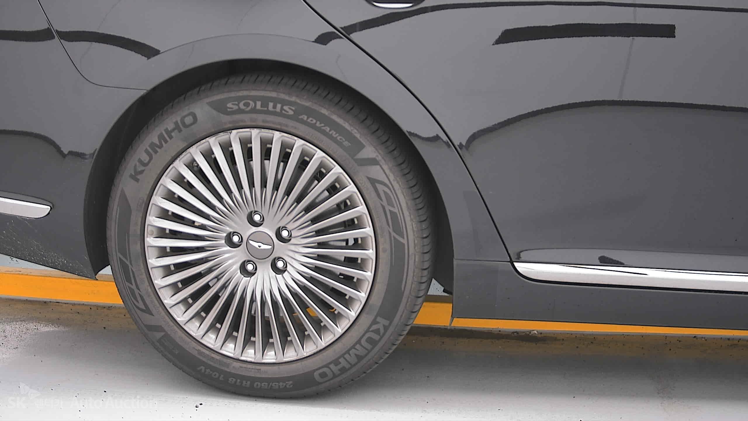 2021 - genesis g90