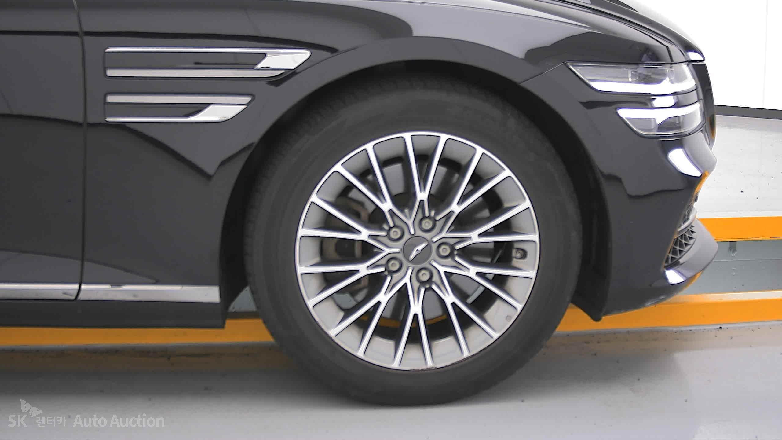 2022 - genesis g80