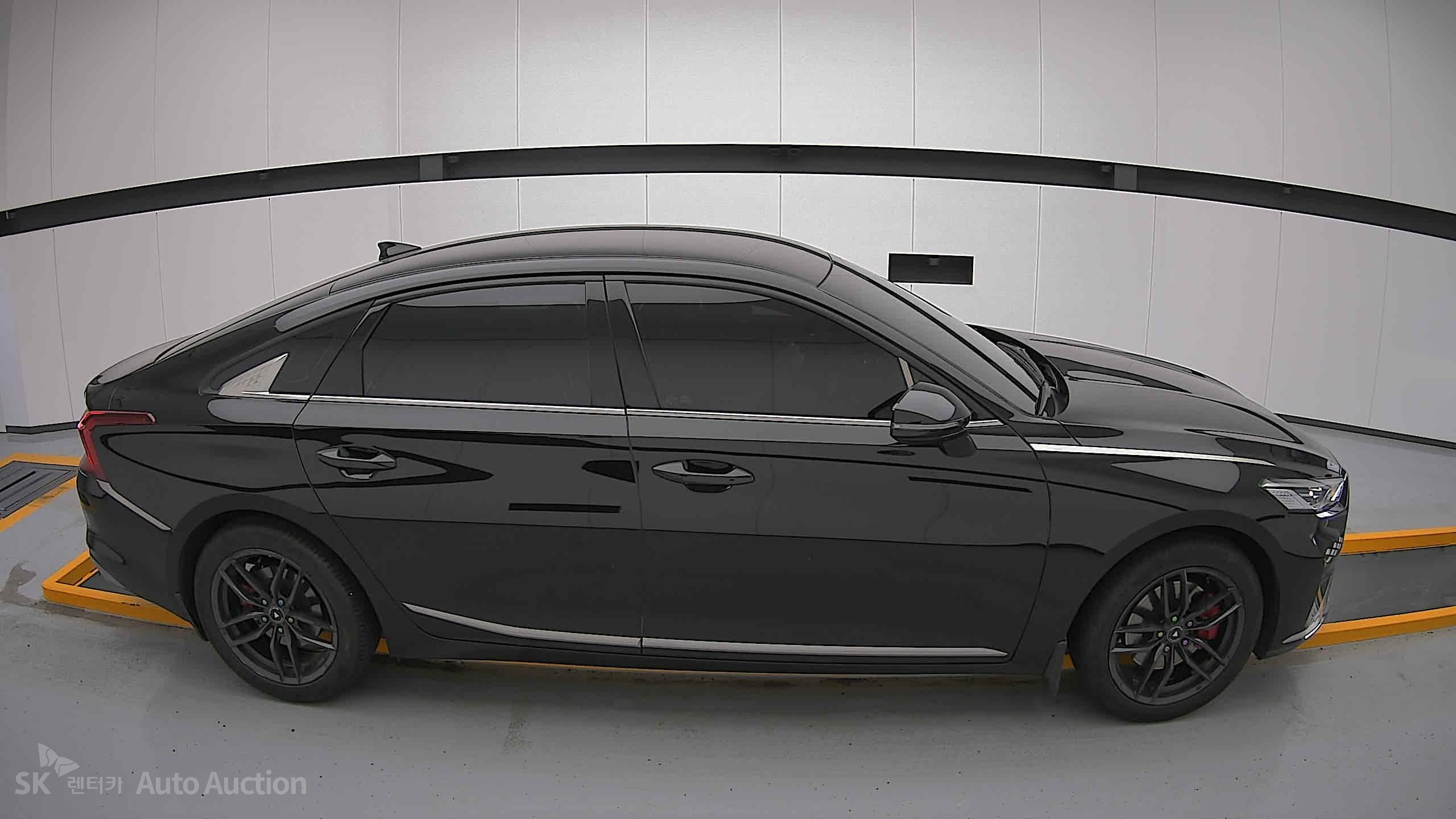 2022 - kia k8