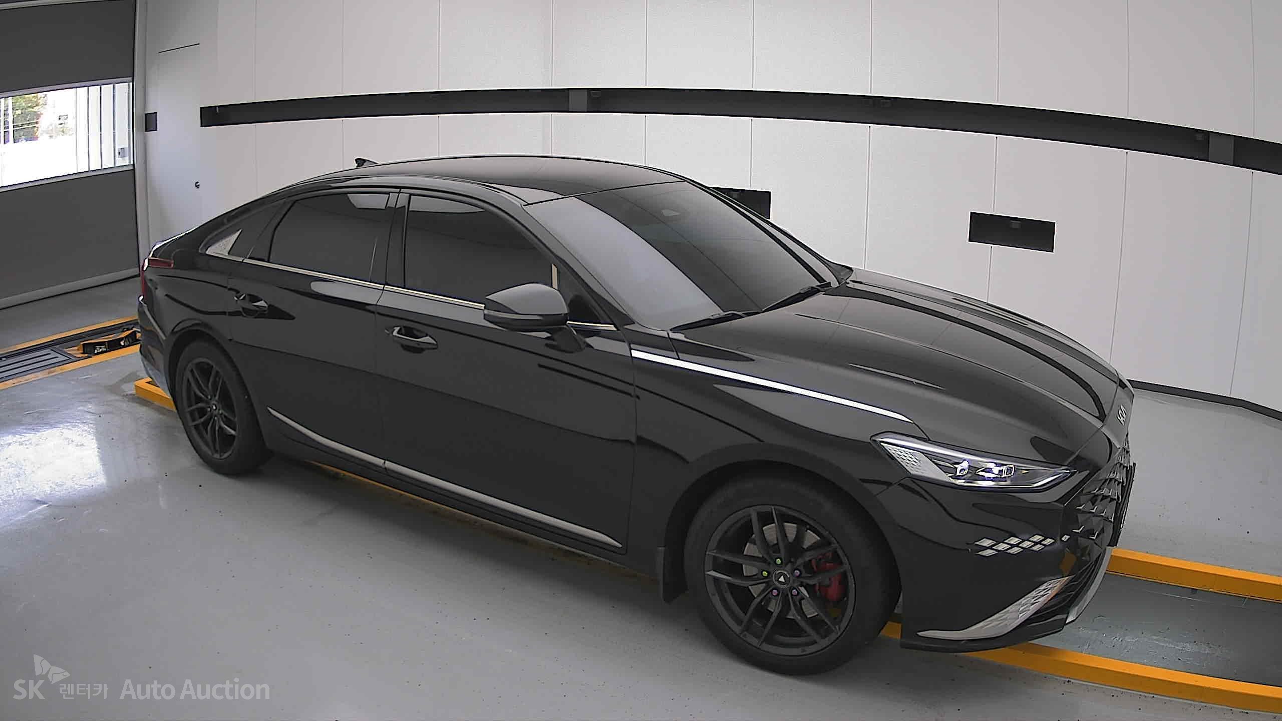 2022 - kia k8