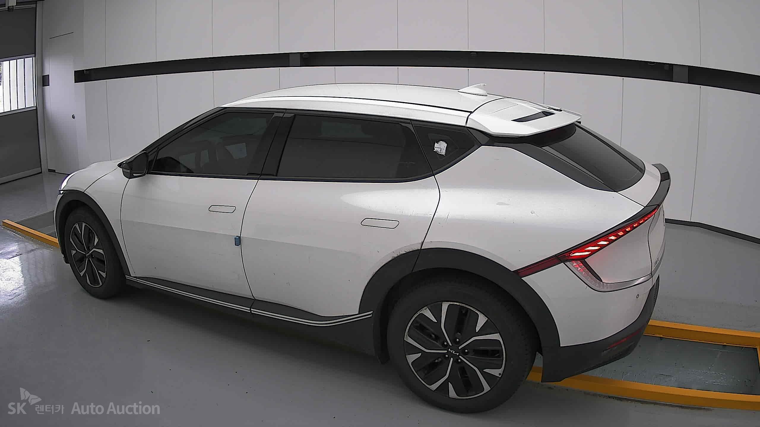 2023 - kia ev6