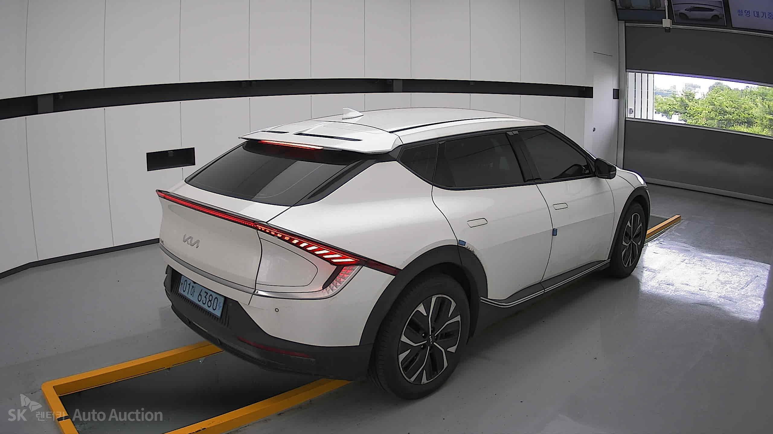 2023 - kia ev6
