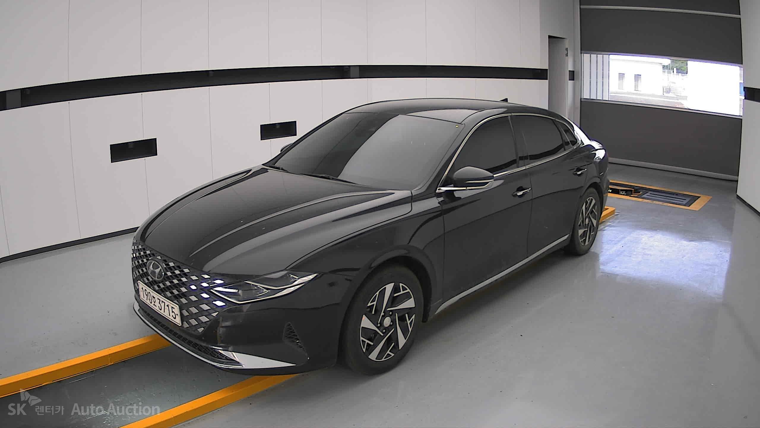 2022 - hyundai grandeur