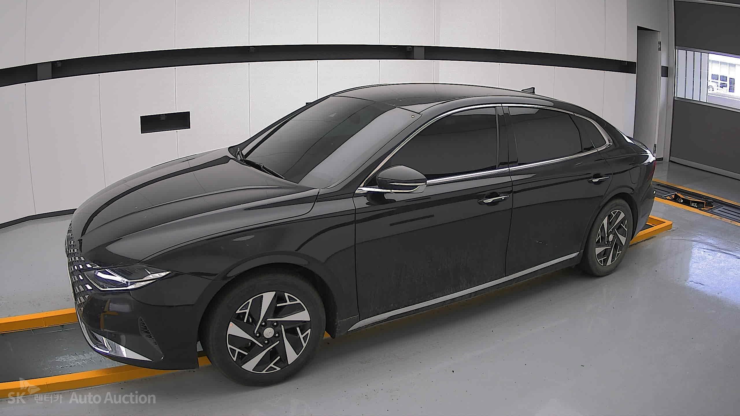 2022 - hyundai grandeur