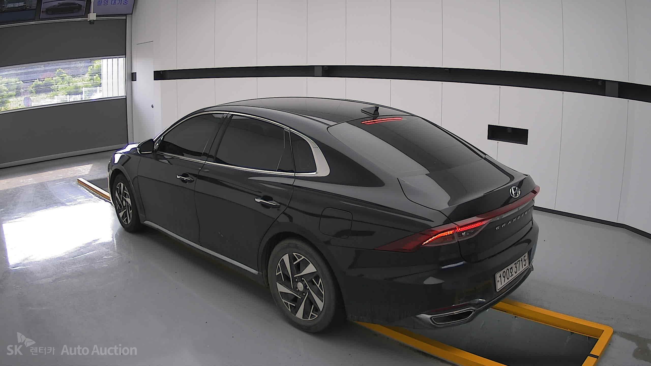 2022 - hyundai grandeur