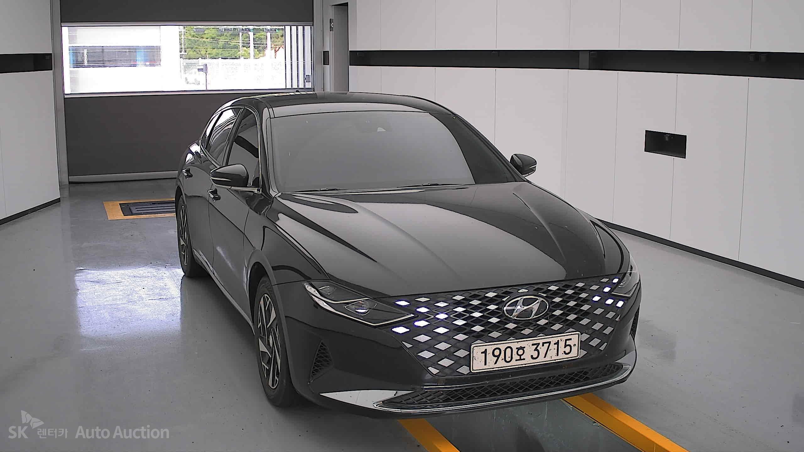 2022 - hyundai grandeur