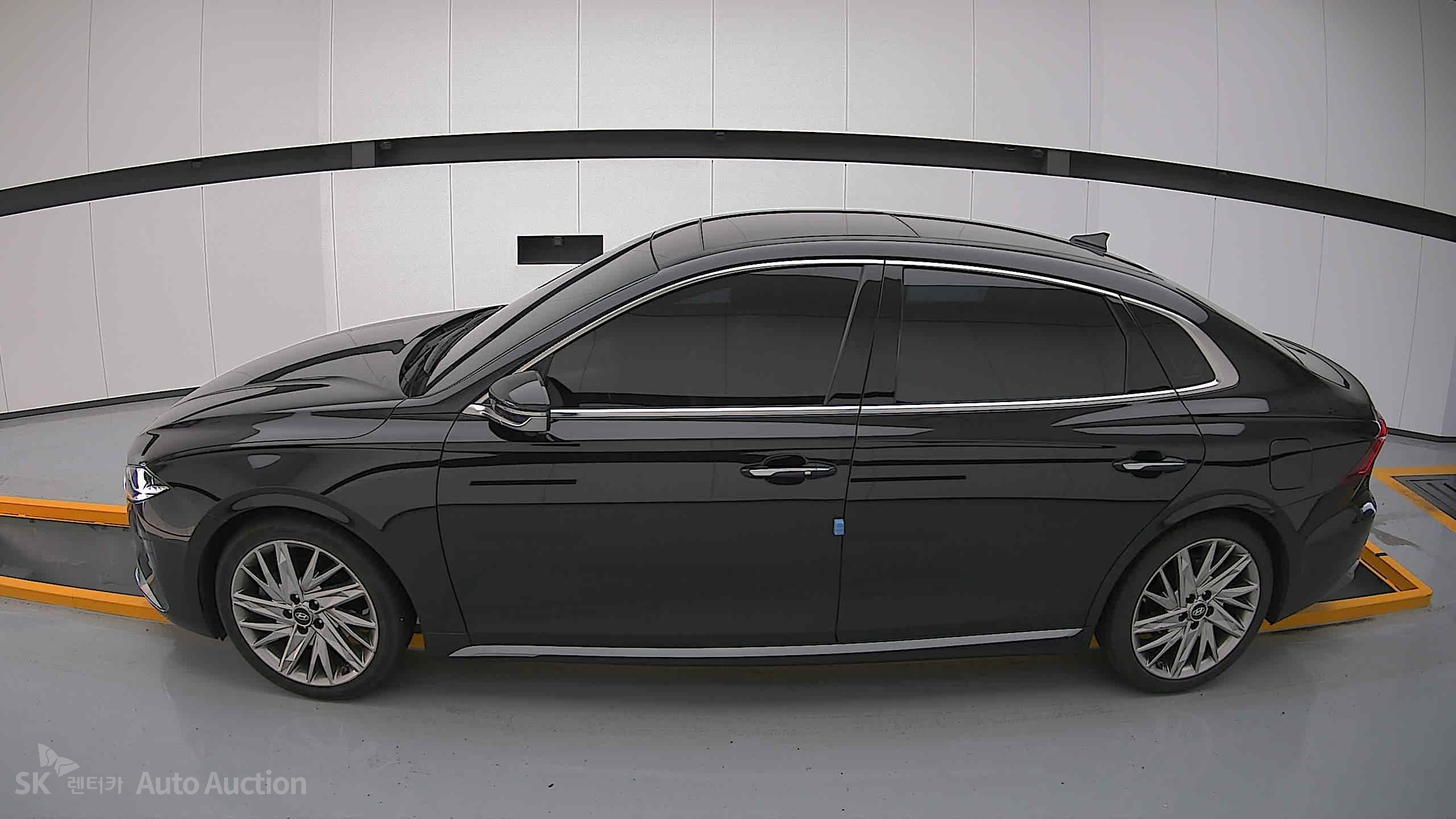 2021 - hyundai grandeur