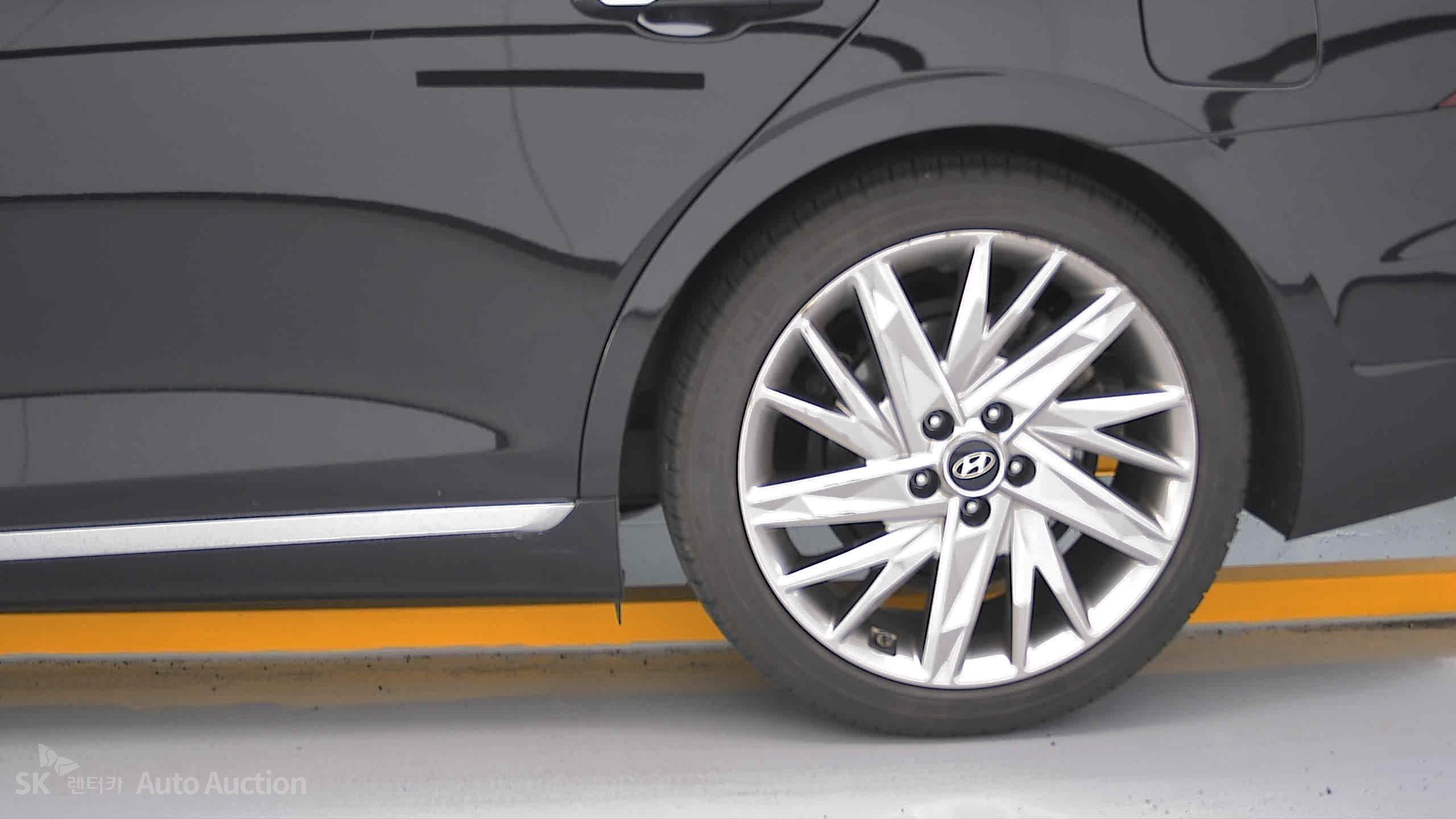2021 - hyundai grandeur
