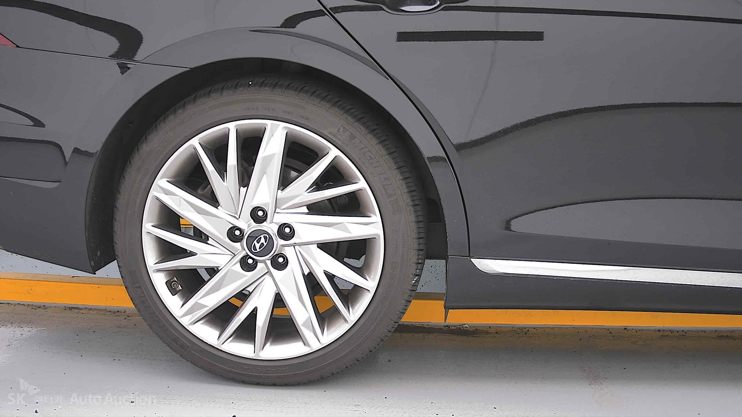 2021 - hyundai grandeur