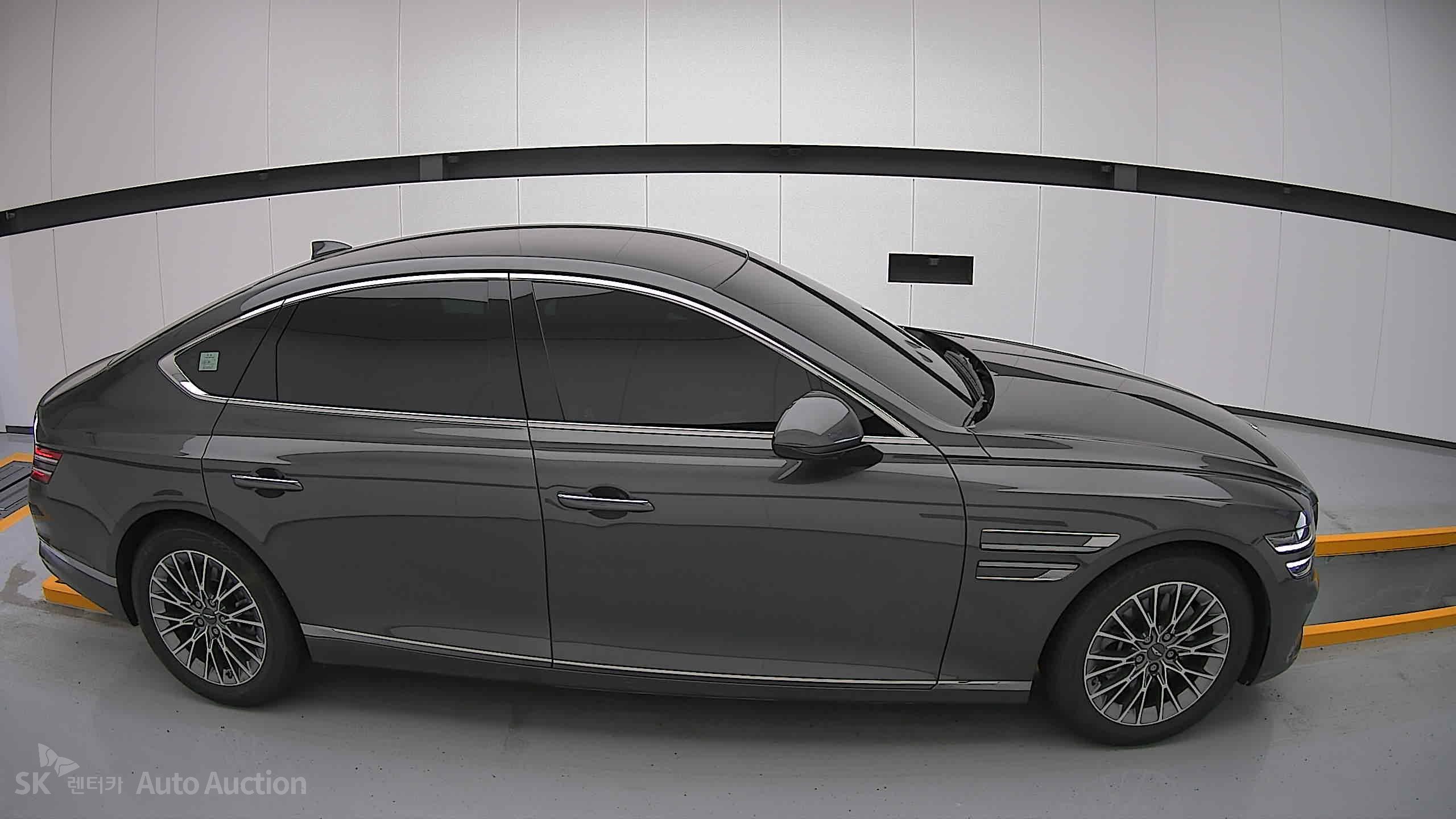 2022 - genesis g80