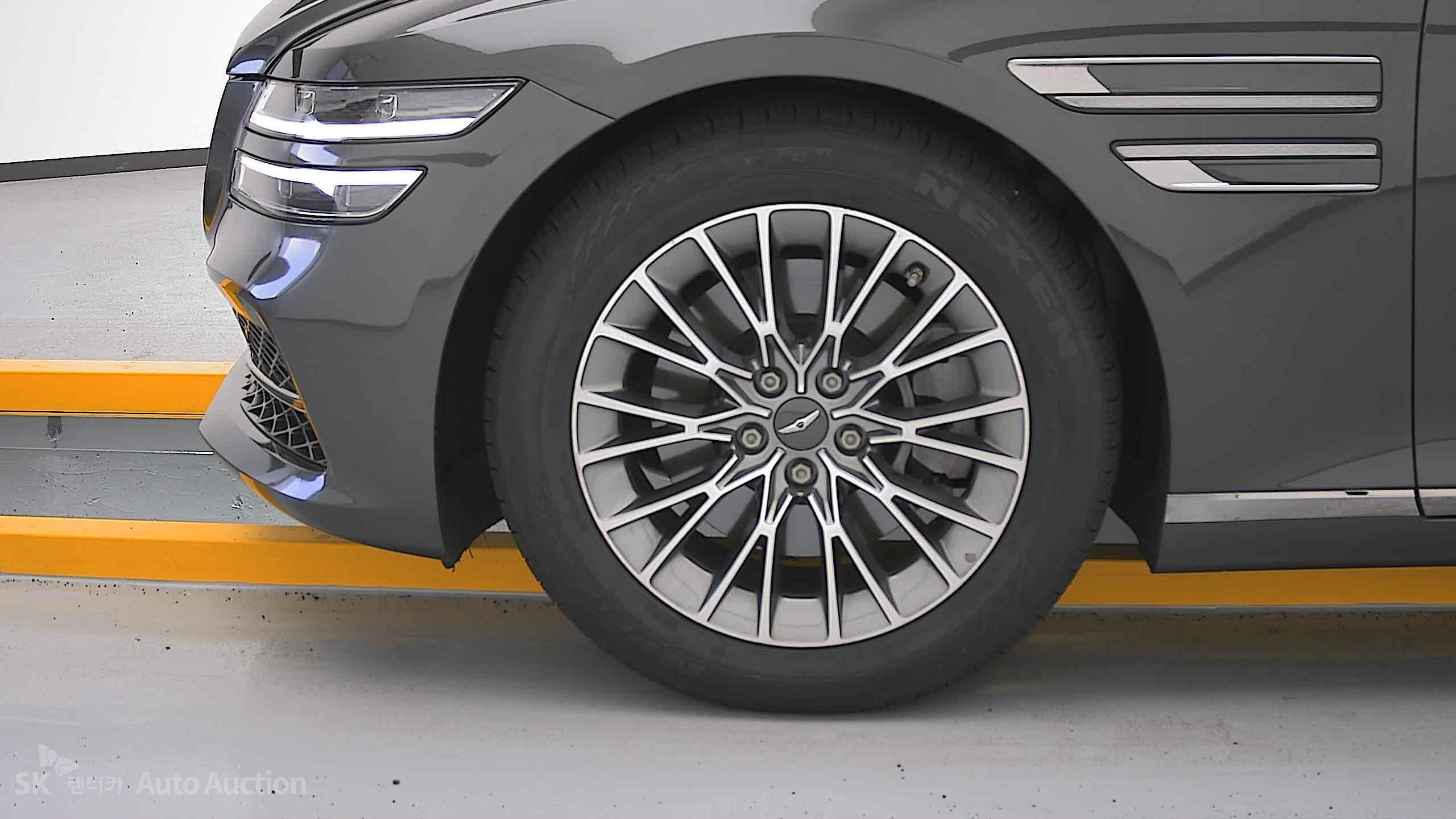 2022 - genesis g80