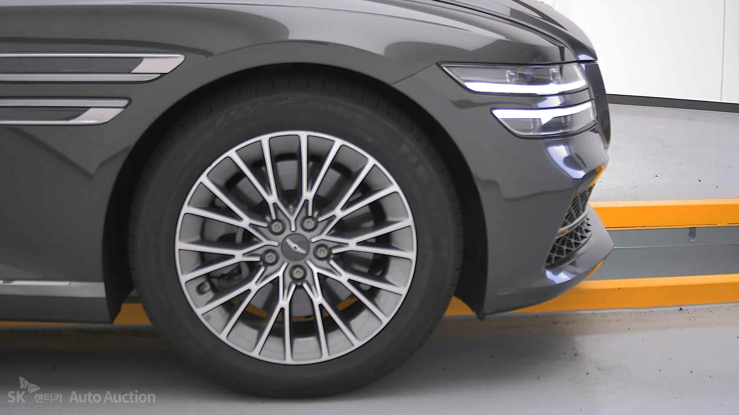 2022 - genesis g80