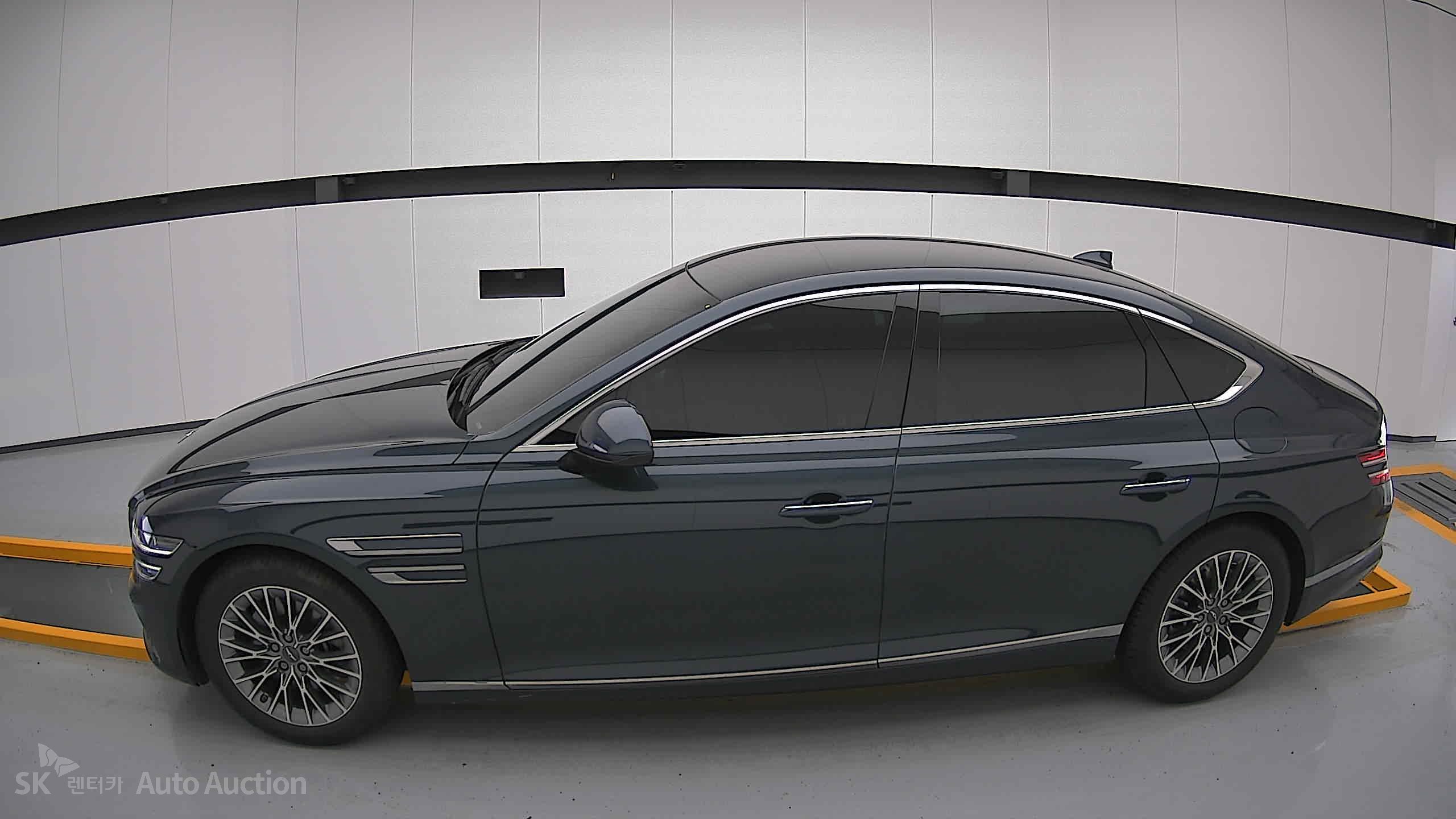 2022 - genesis g80