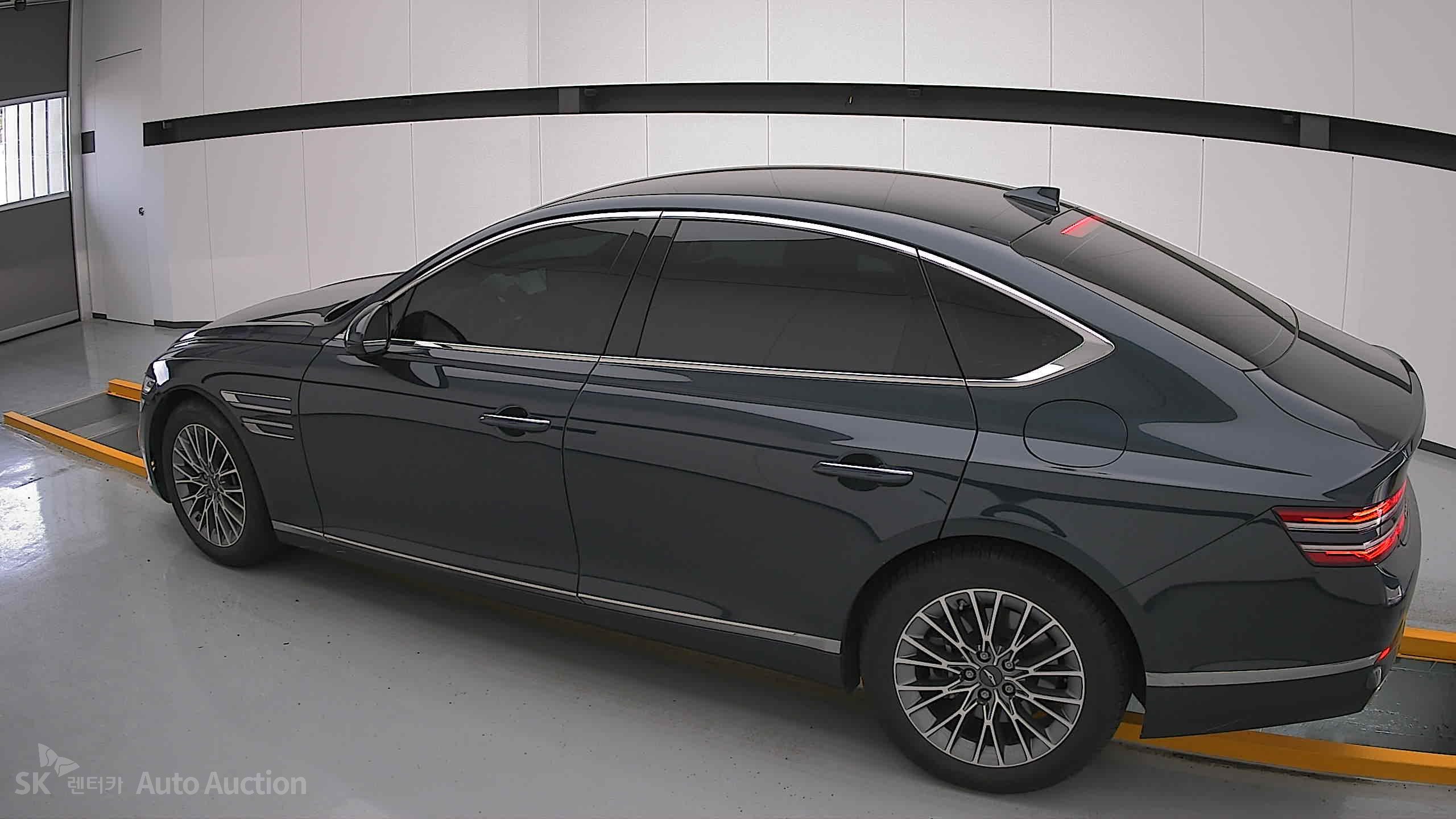 2022 - genesis g80