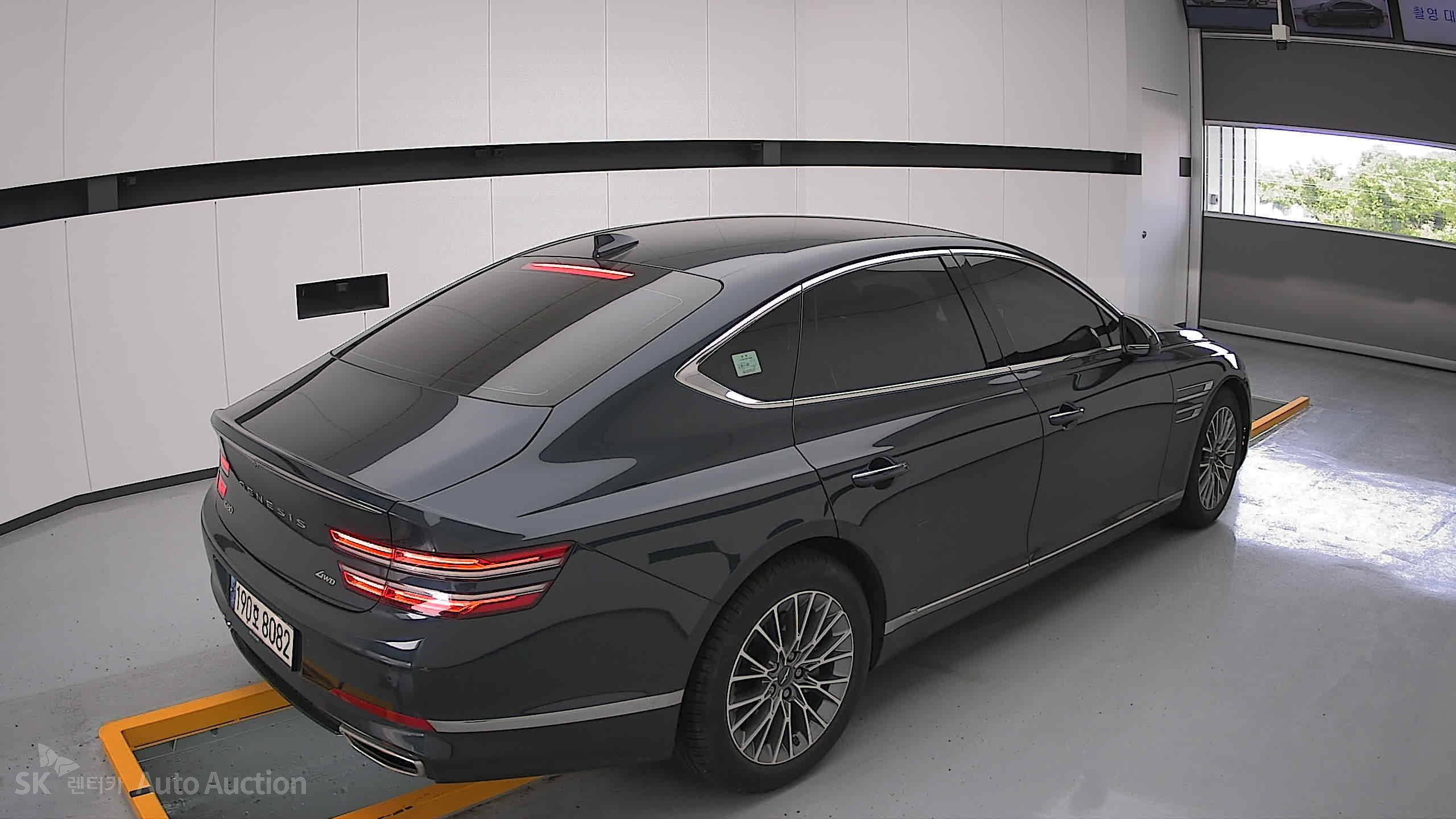 2022 - genesis g80