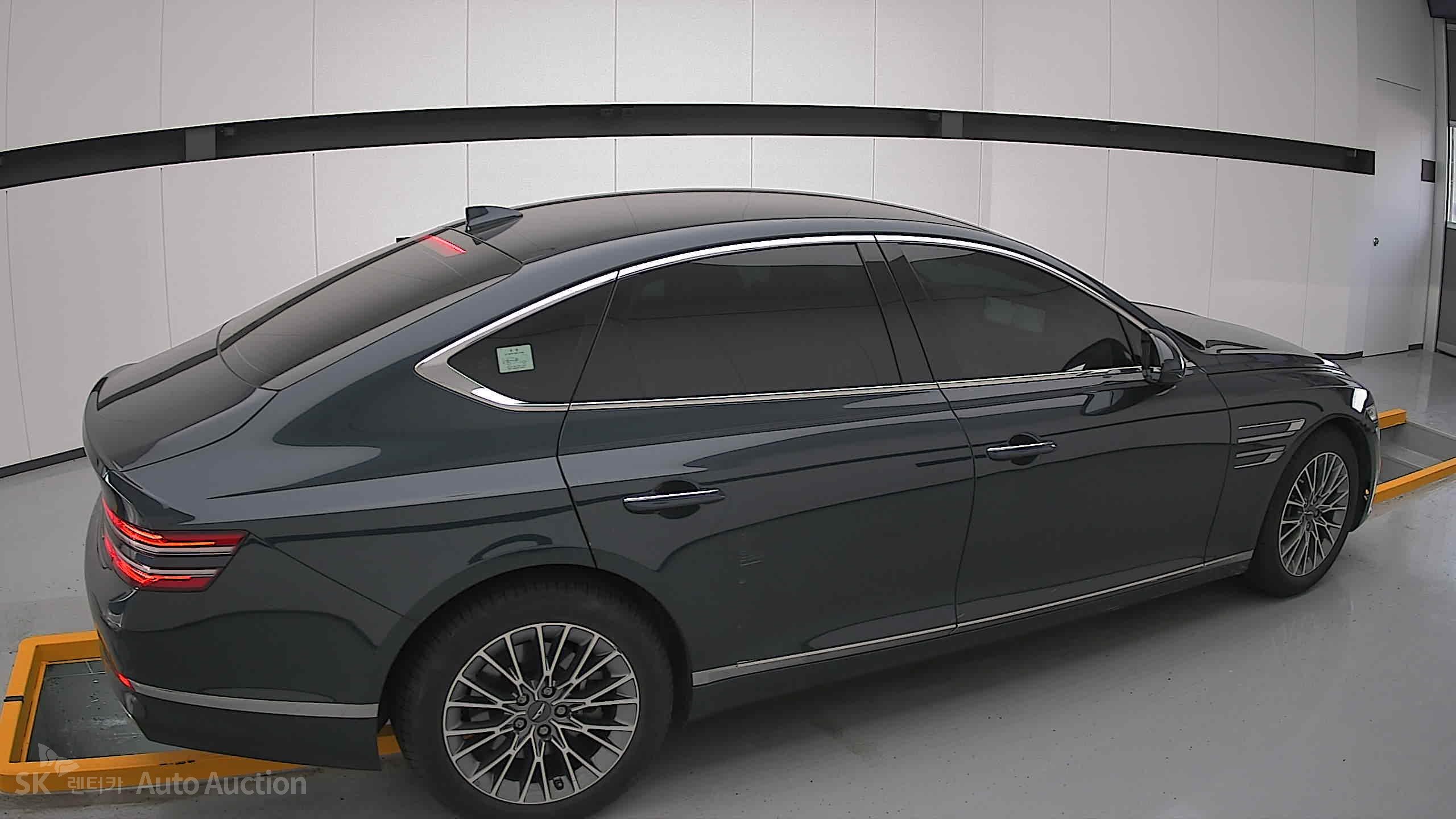 2022 - genesis g80