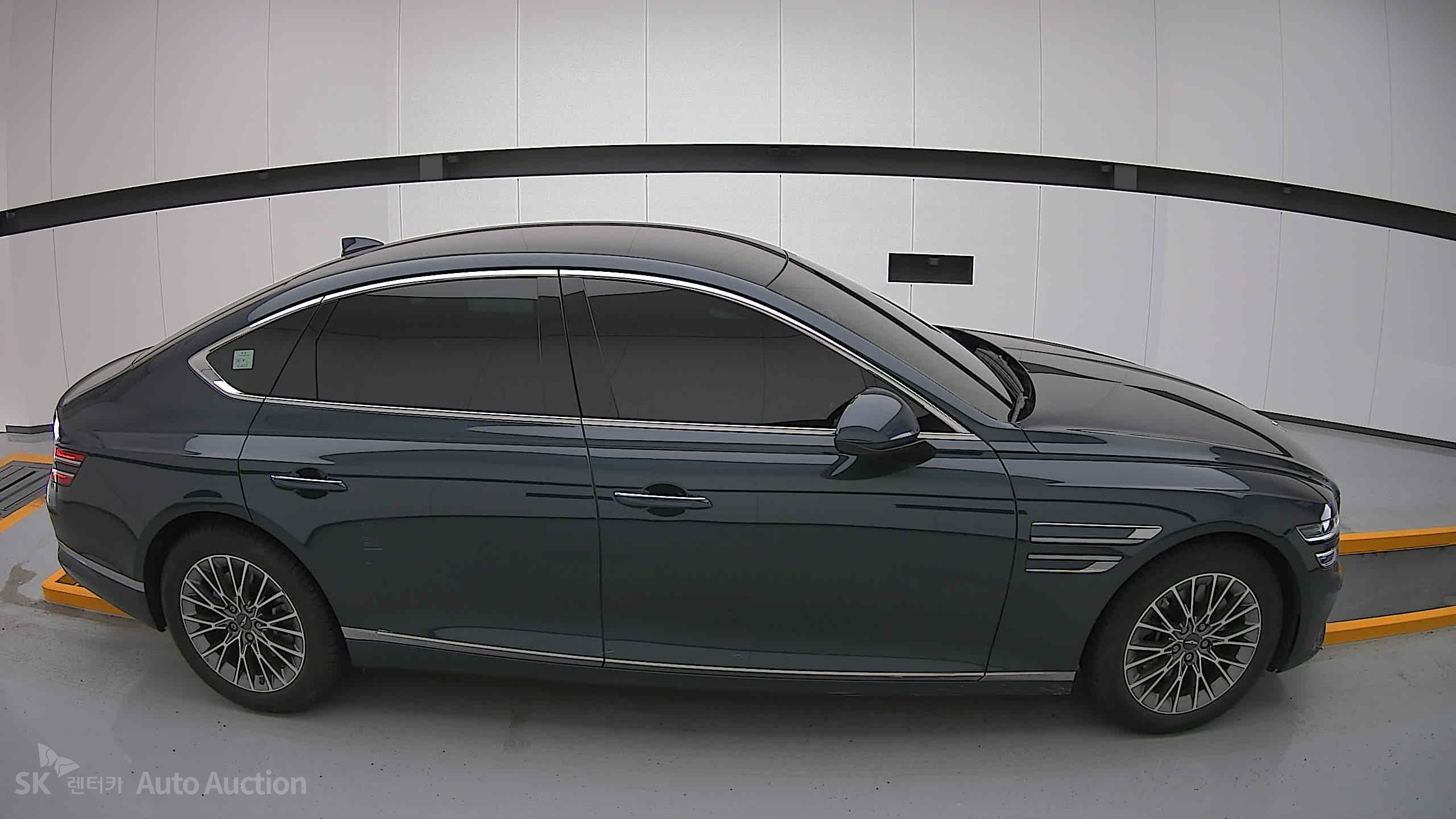 2022 - genesis g80