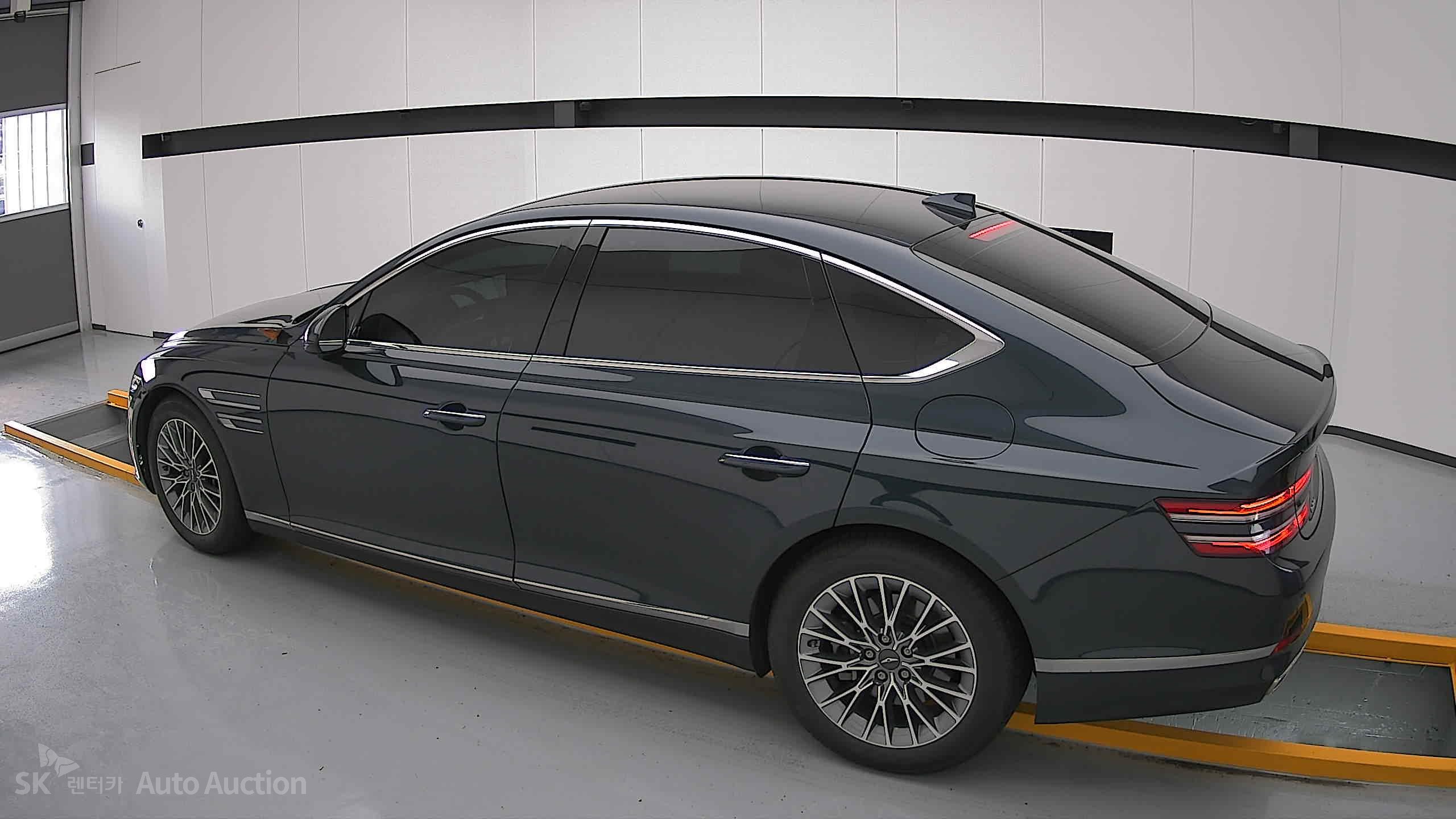 2022 - genesis g80