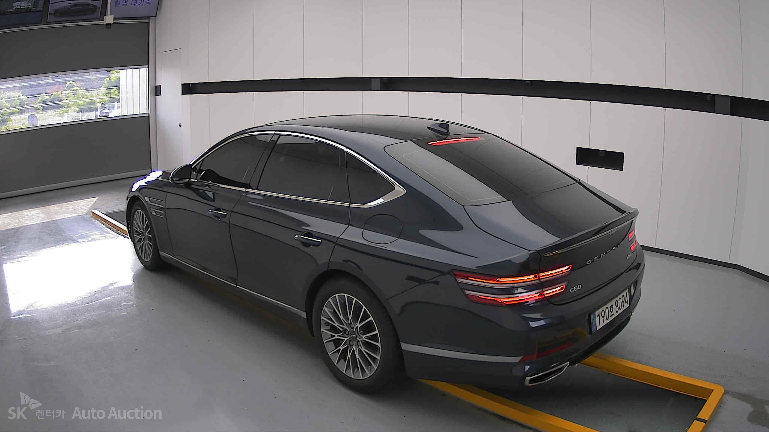 2022 - genesis g80