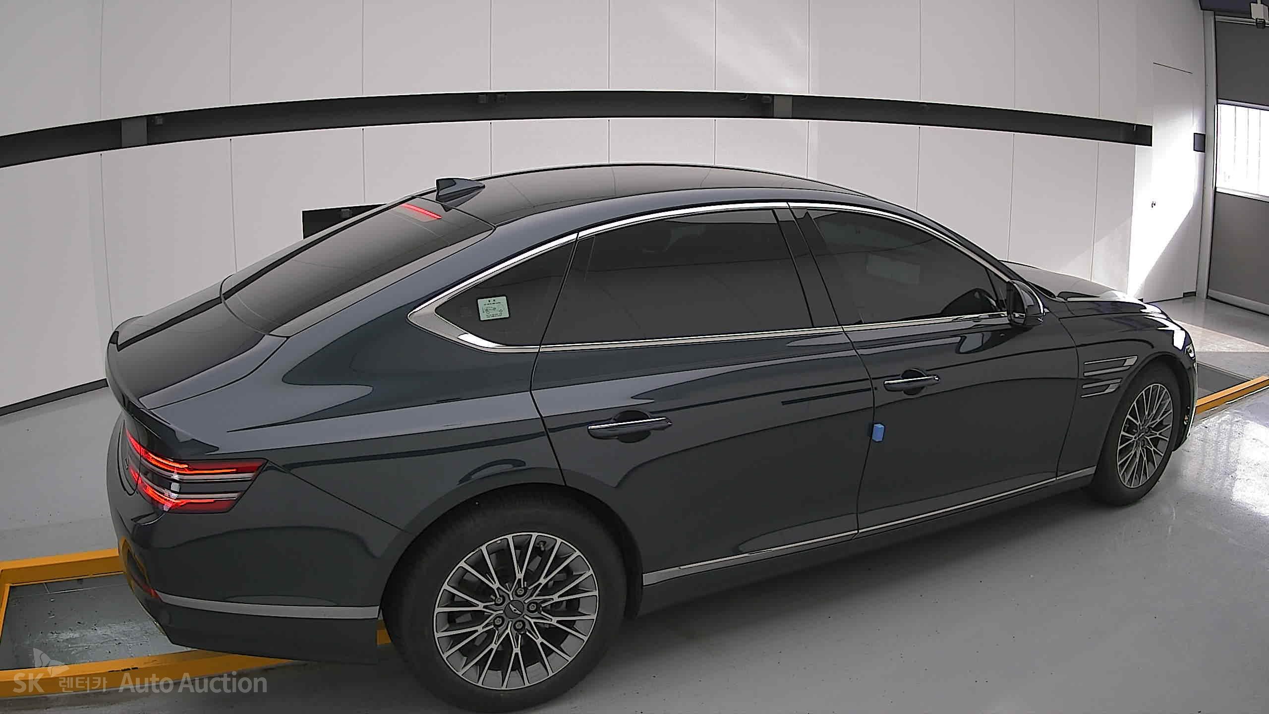2022 - genesis g80
