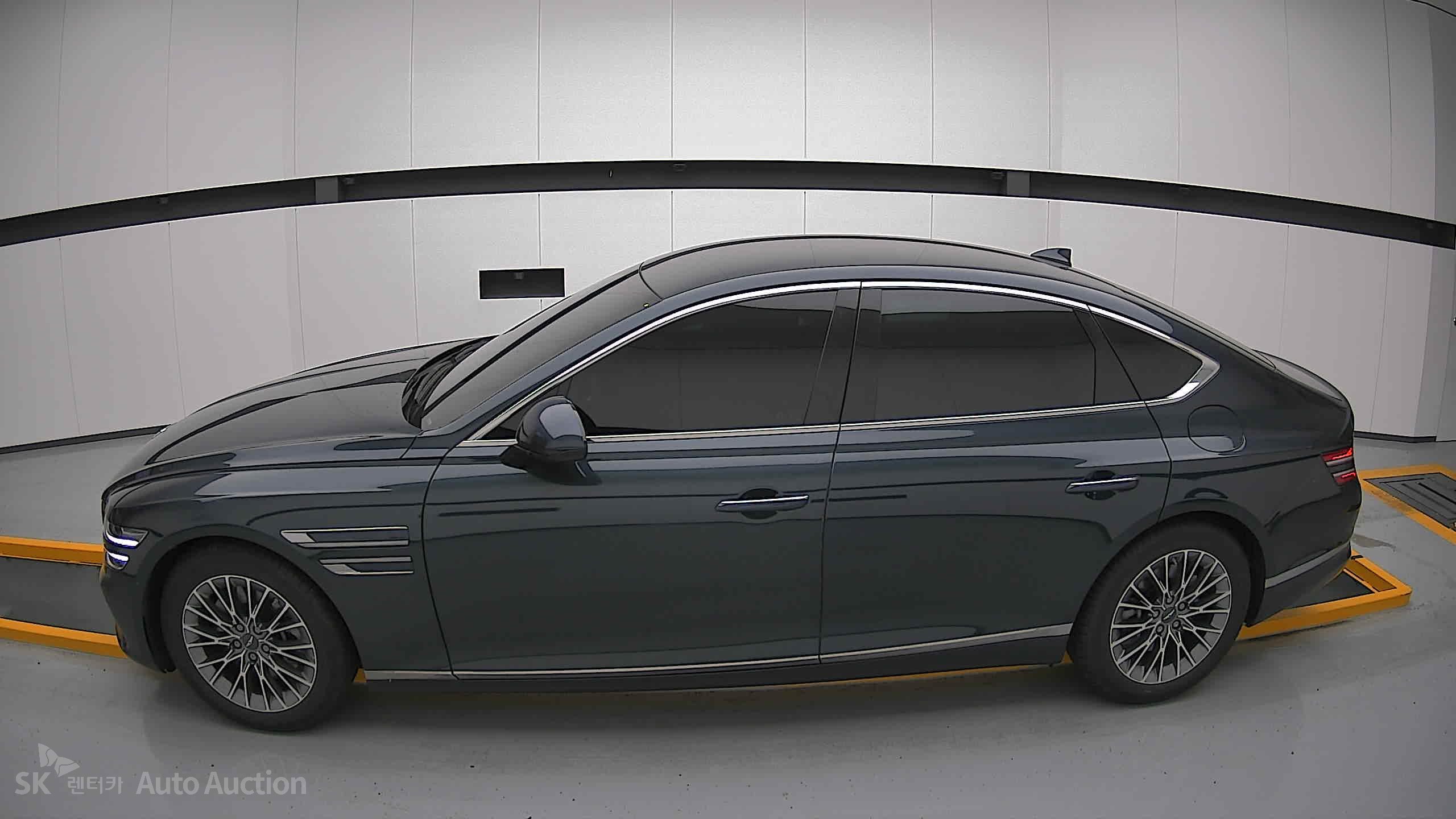 2022 - genesis g80
