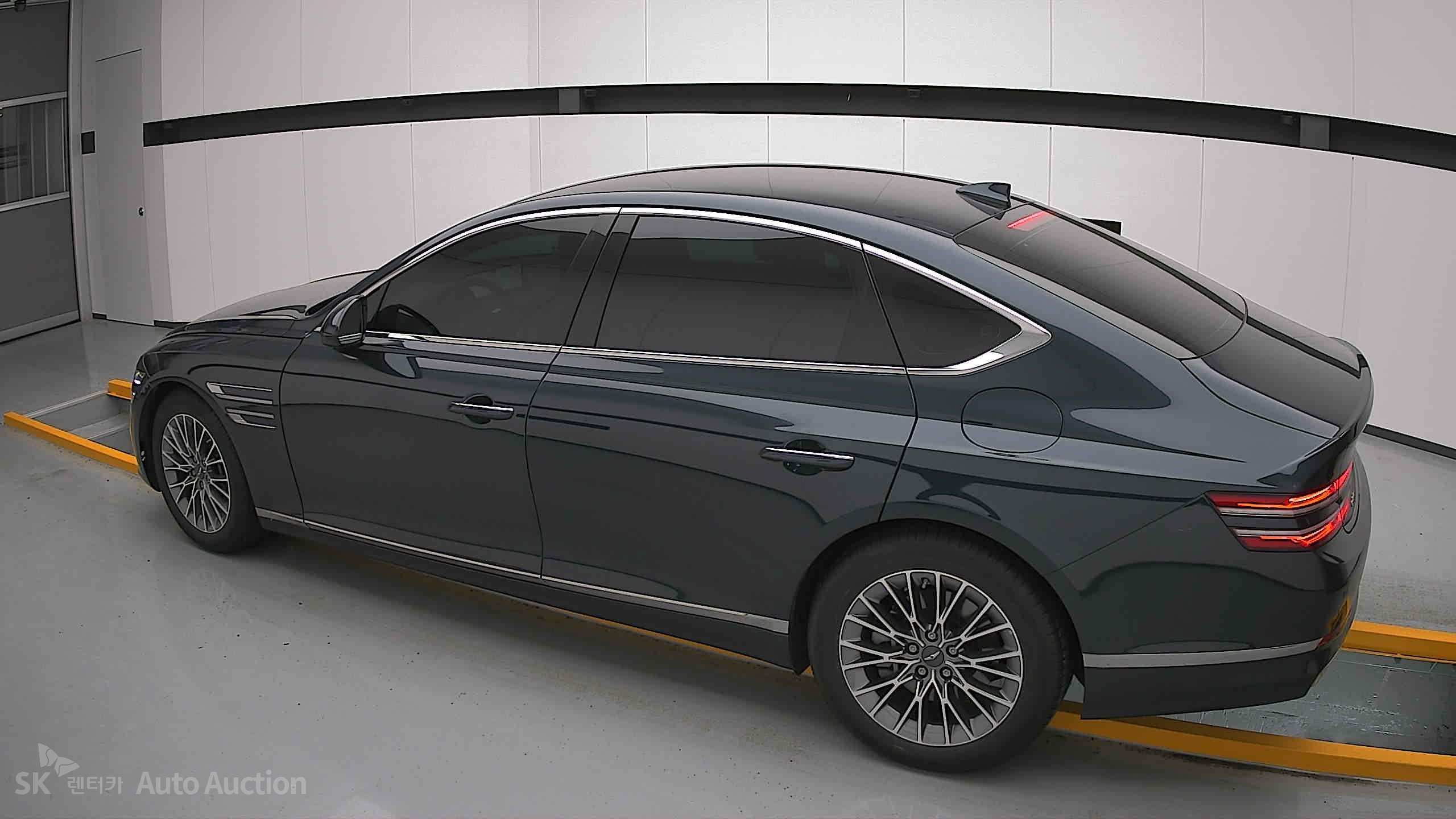 2022 - genesis g80