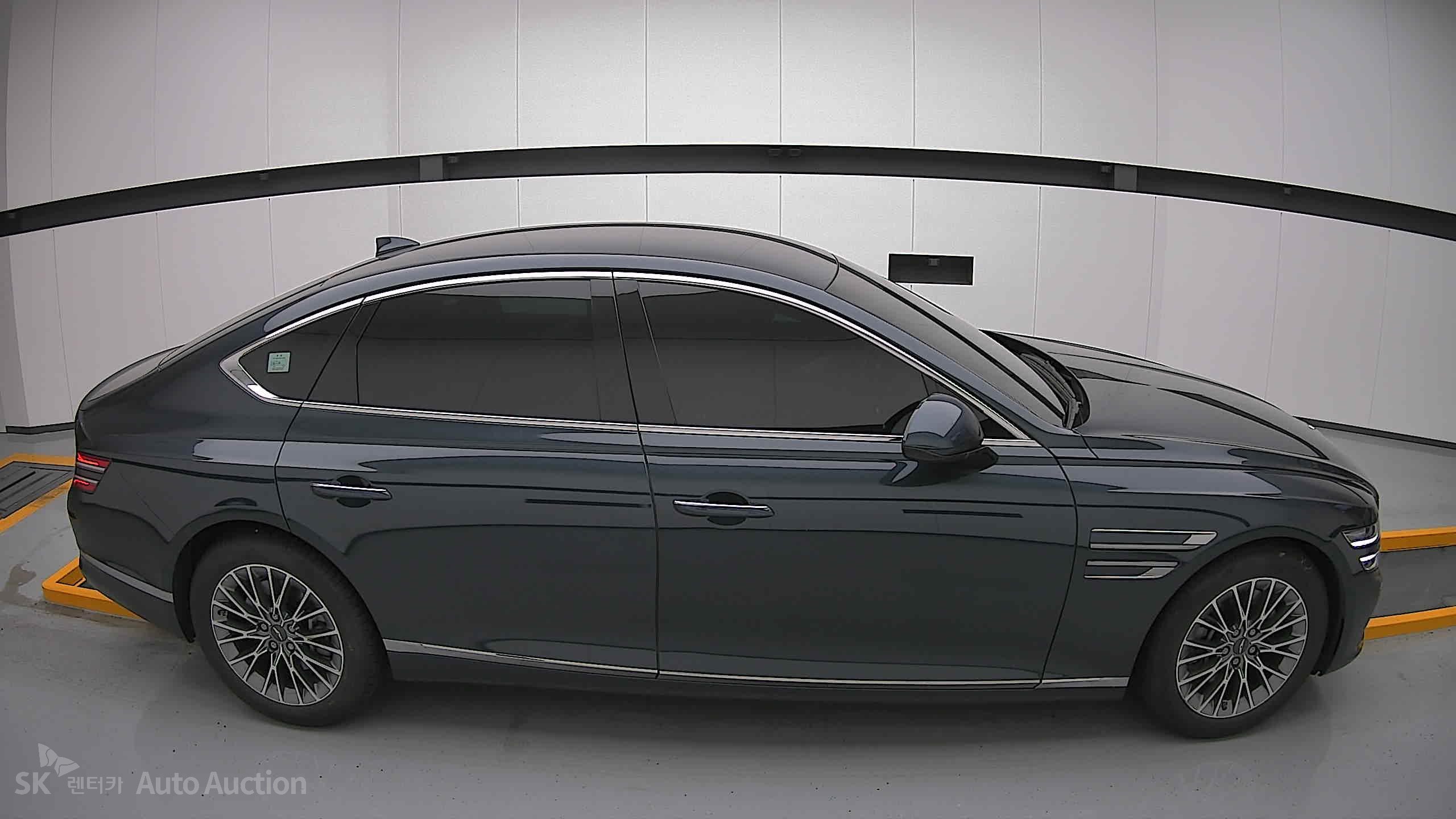 2022 - genesis g80