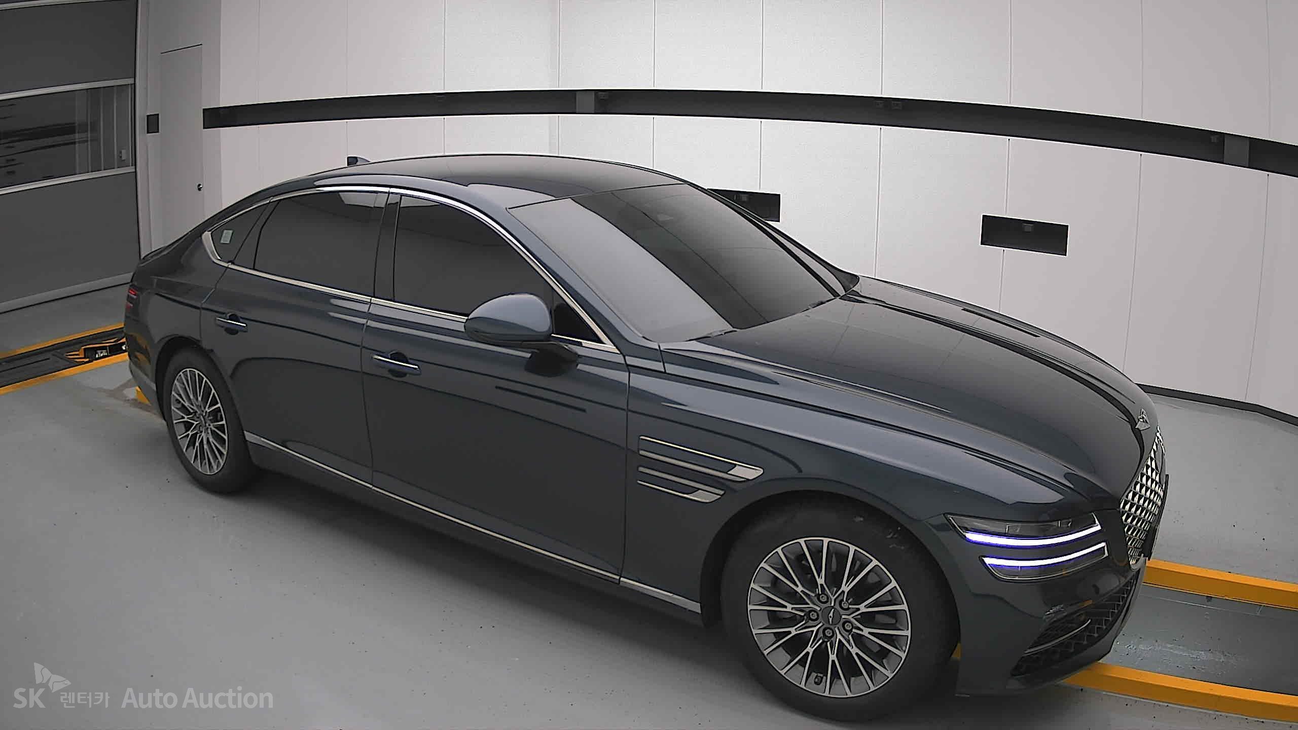 2022 - genesis g80